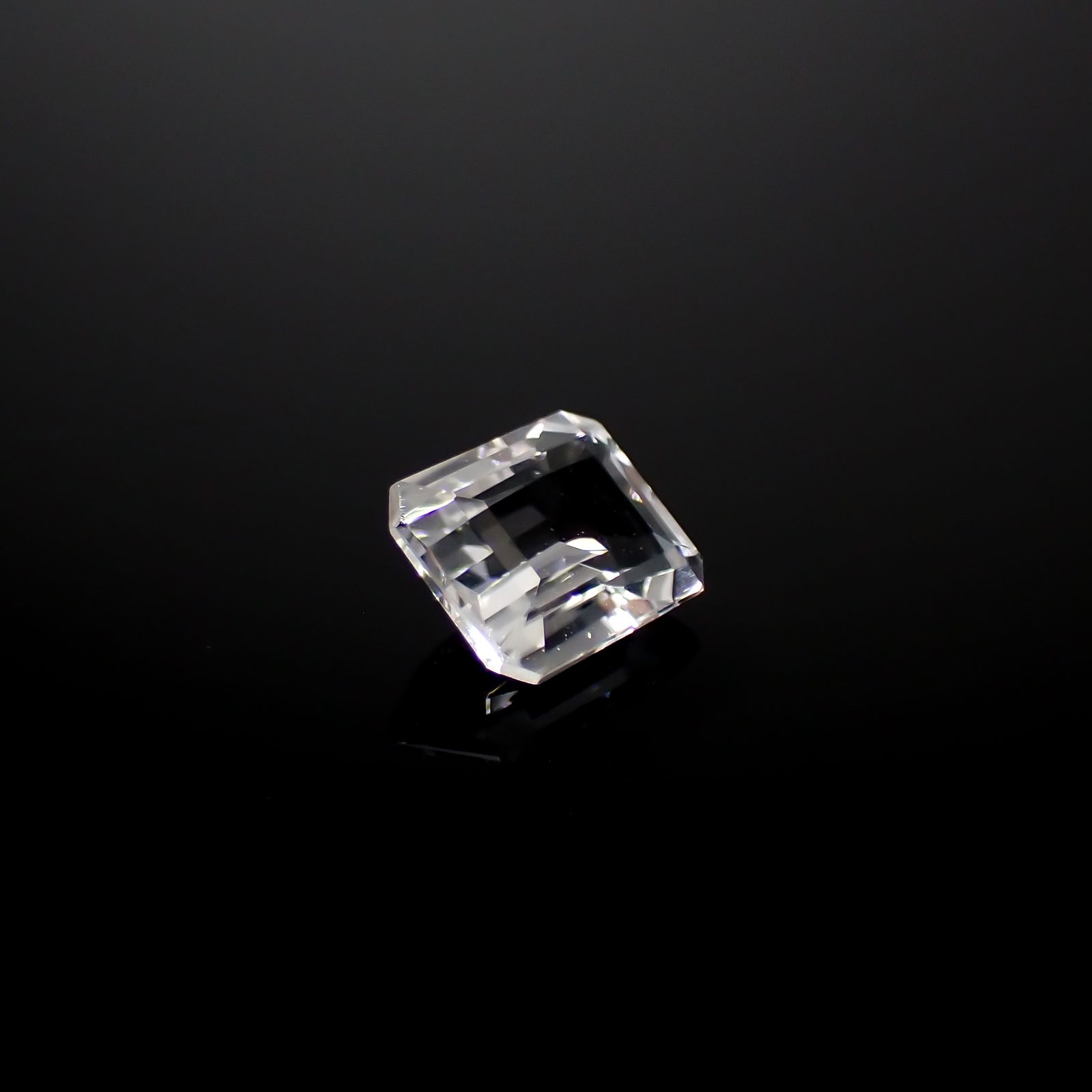フェナカイト ブラジル産 0.97ct[240226274]6.3x5.5mm前後