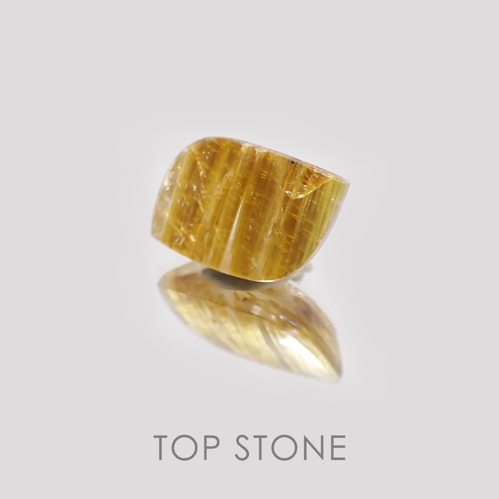 ◇フリーフォーム◇タイチンルチルクォーツ(宝石名ルチルレイテッド・クォーツ) ブラジル産 7.61ct 識別済[21019176]15×10.2mm前後