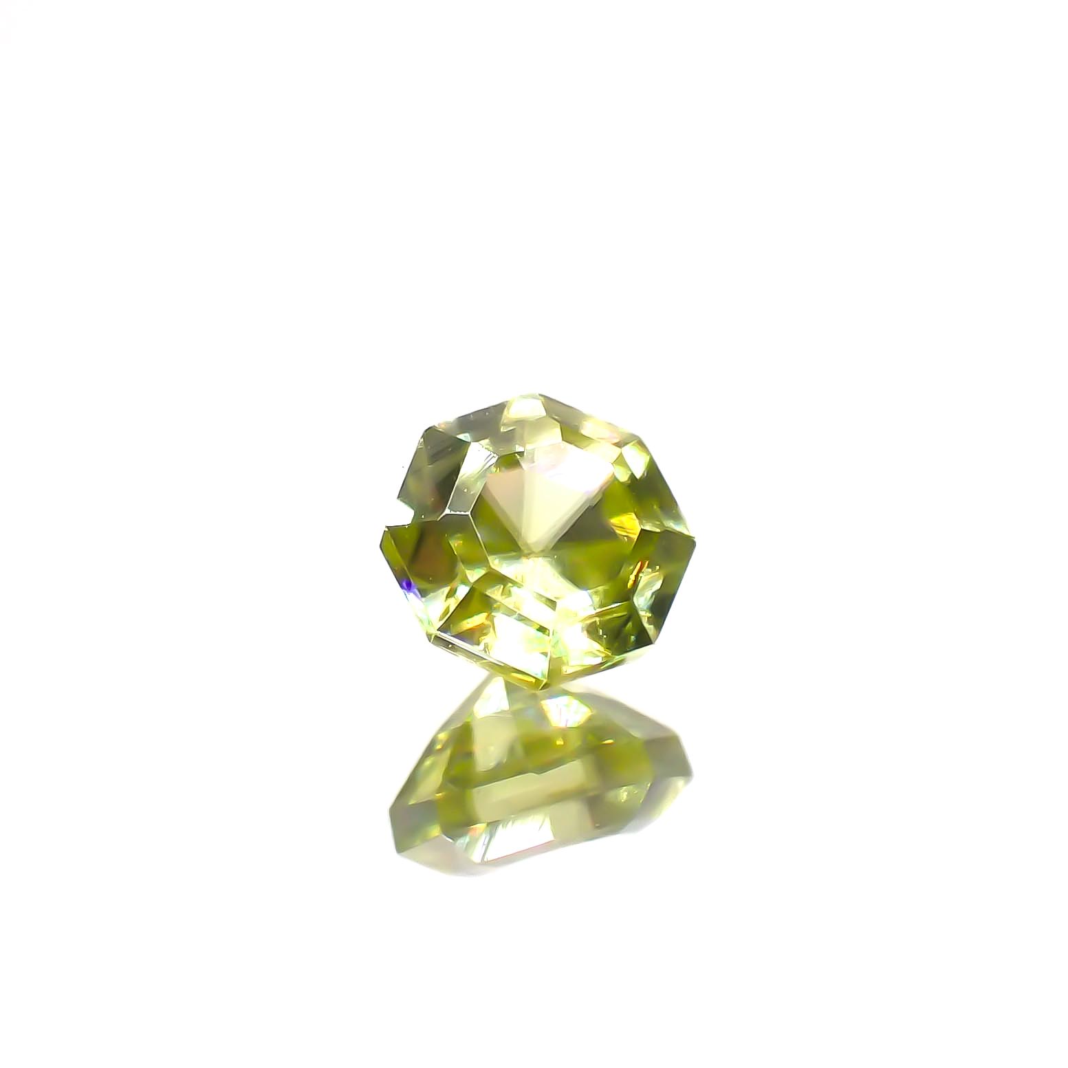 ◇オクタゴンカット◇スフェーン(宝石名スフェーン)マダガスカル産 0.40ct 識別済[231224747]4.2x4.2mm前後
