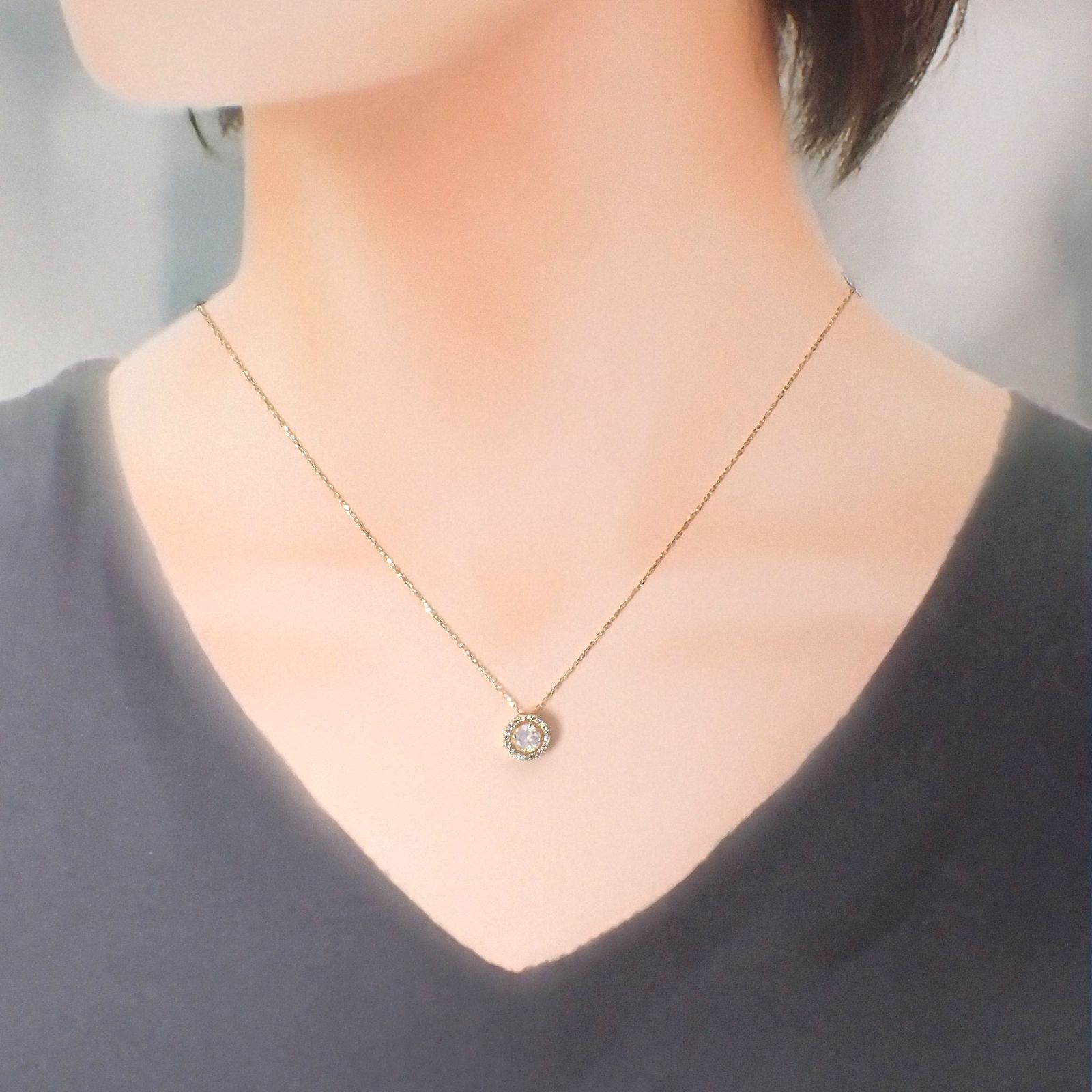 ◇K18 Briller（ブリエ）◇ダイヤモンド×レインボームーンストーン | 8.5mmタイプ [取り巻きデザインチャーム/ペンダントトップ※チェーン別売り]
