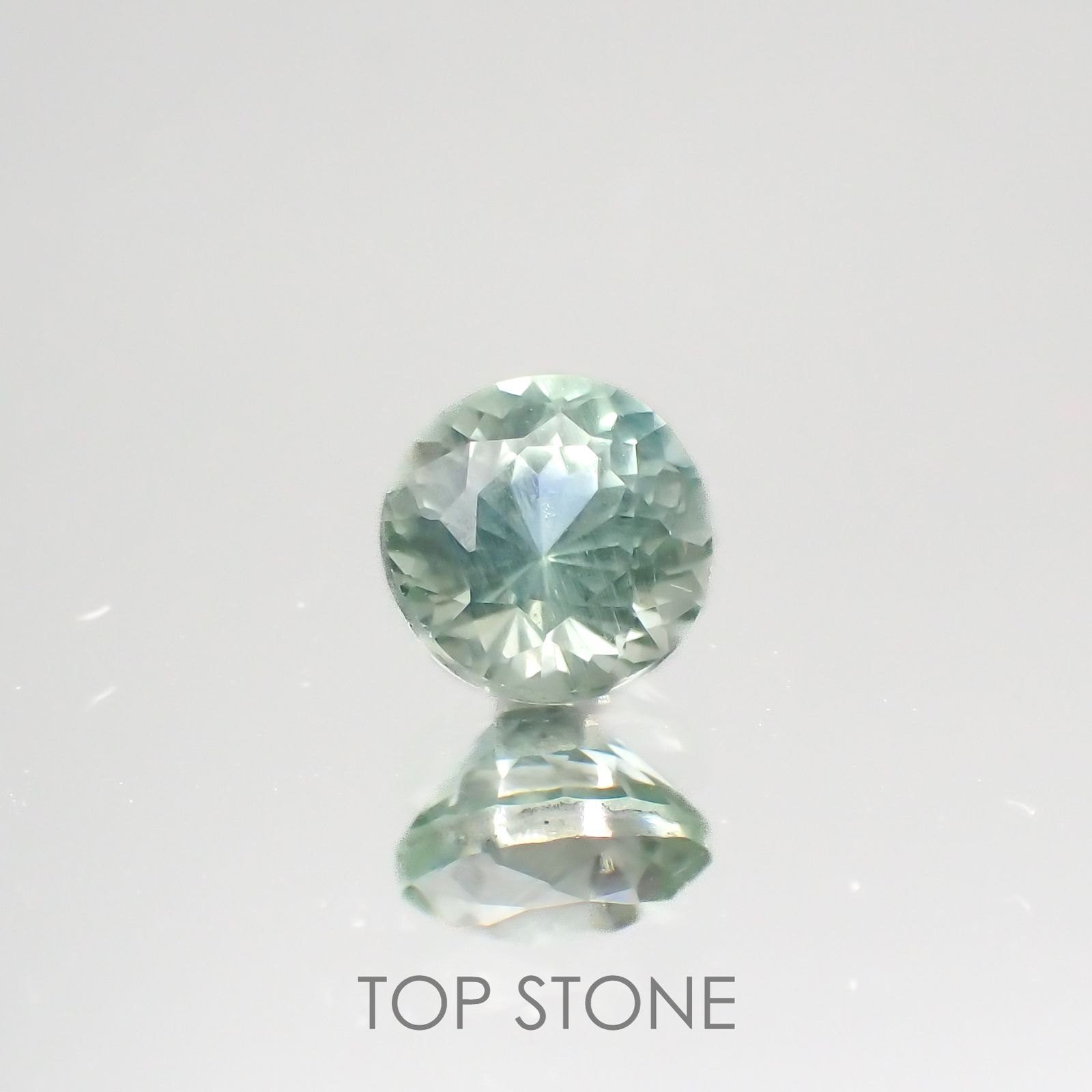 バナジウムコーネルピン(宝石名コーネルピン)タンザニア・タンガ州産 0.58ct 識別済[220716905]4.8x4.7mm前後