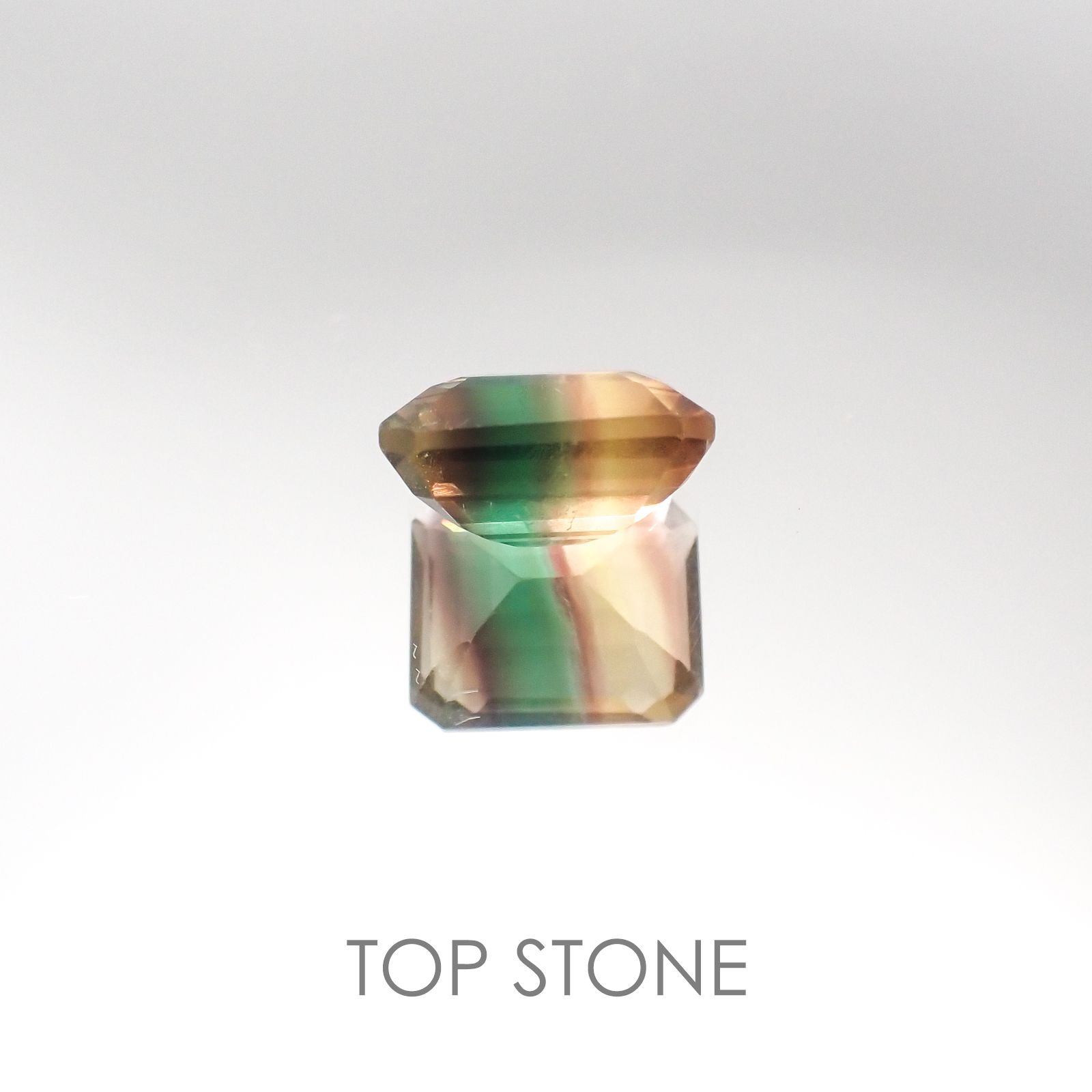 バイカラーフローライト ブラジル産 ルース 5.31ct[20095596]11×8.9mm前後