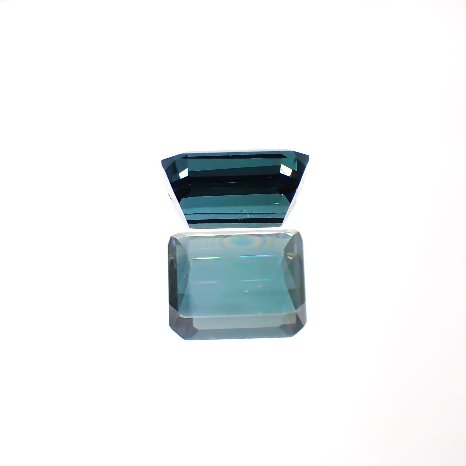 ブルートルマリン(宝石名ブルー・トルマリン) ナイジェリア/ブラジル産 1.455ct ソ付(彩珠)[211013590]7.3×5.8mm前後