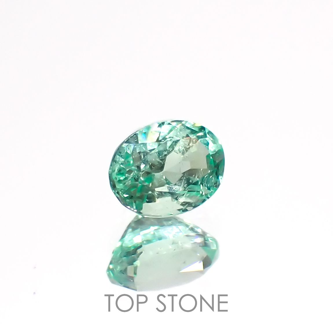 パステルカラーエメラルド ザンビア産 0.18ct[230119961]4x3mm前後