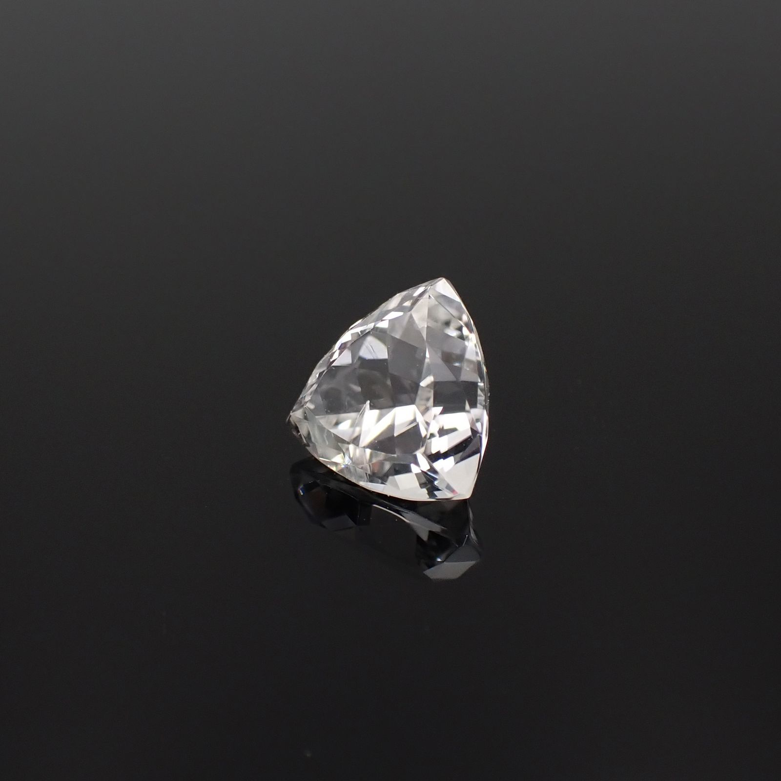 フェナカイト ウクライナ産 1.68ct[231224949]7.7x7.7mm前後