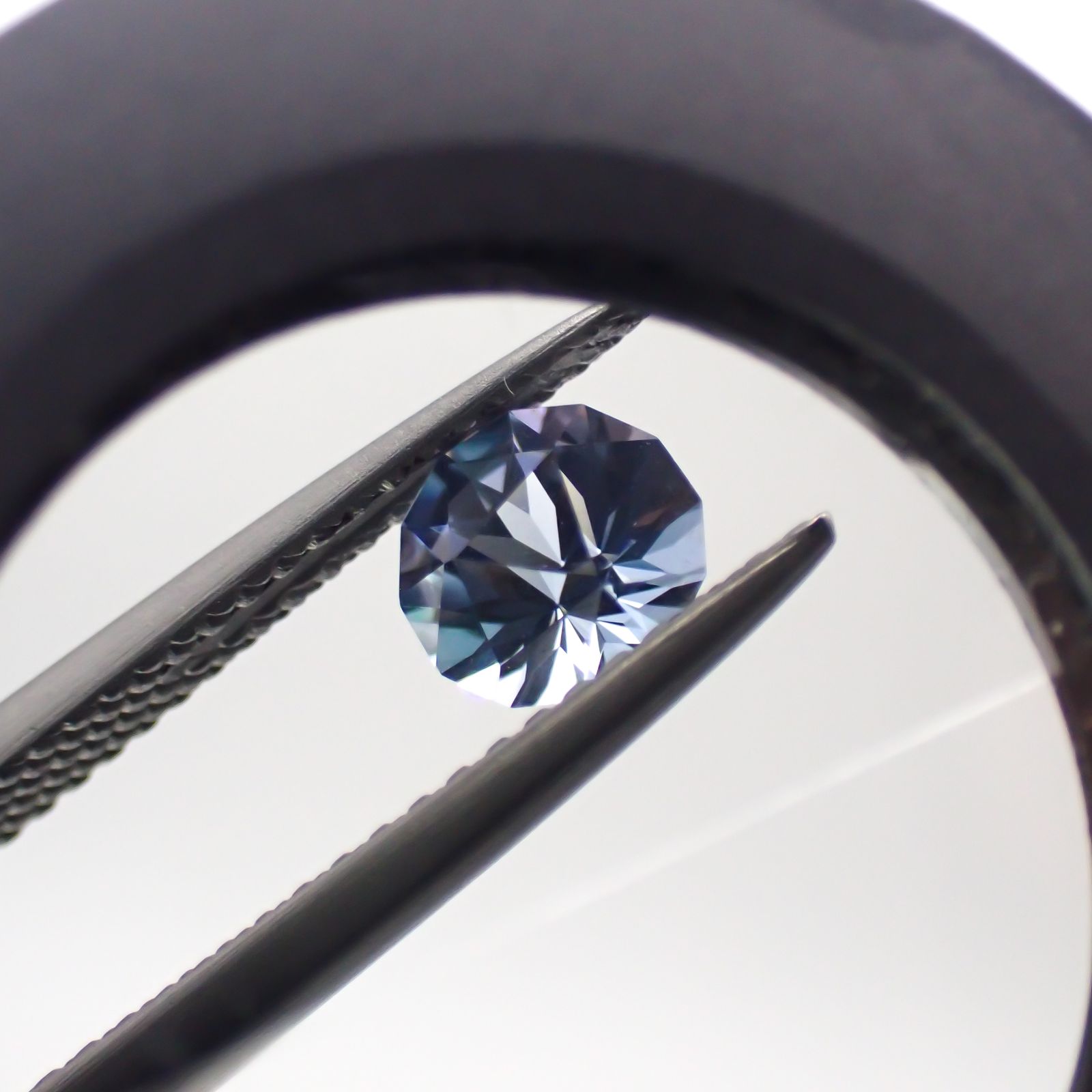 ◇カスタムカット◇バイカラータンザナイト 非加熱 タンザニア産 0.68ct [241029374]5.8x5.7mm前後