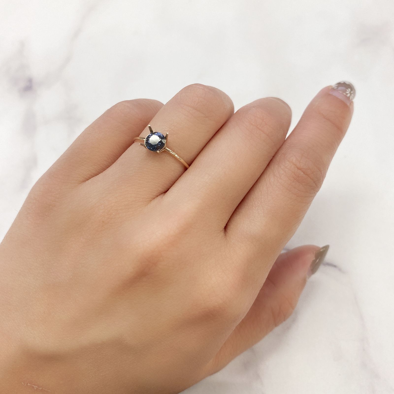ブルーグレイッシュスピネル(宝石名スピネル) ビルマ産 0.68ct 識別済[210913462]5.4×5.4mm前後
