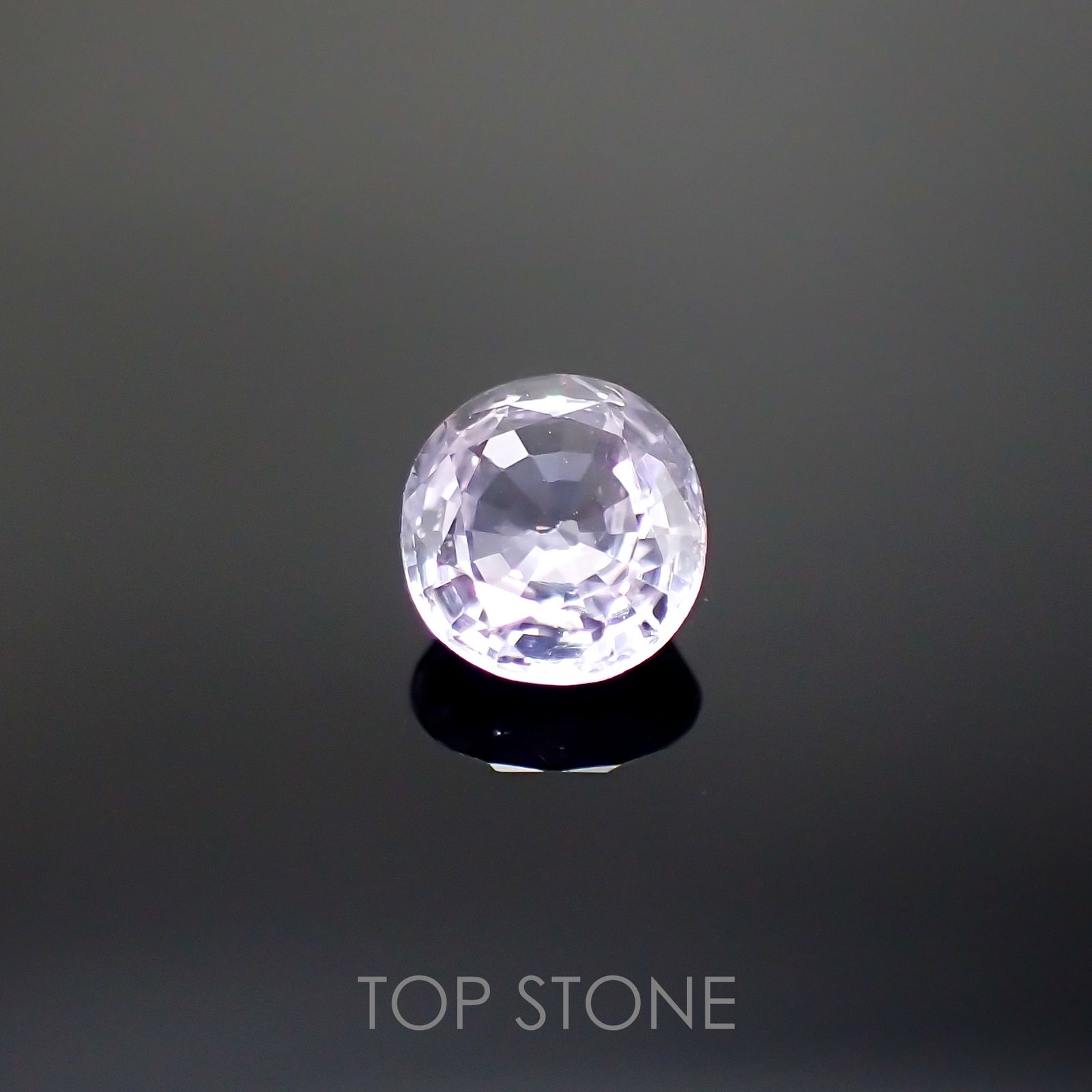 ラベンダーサファイア(宝石名サファイア) マダガスカル/スリランカ産 0.90ct 識別済[210812504]6.2×5.4mm前後