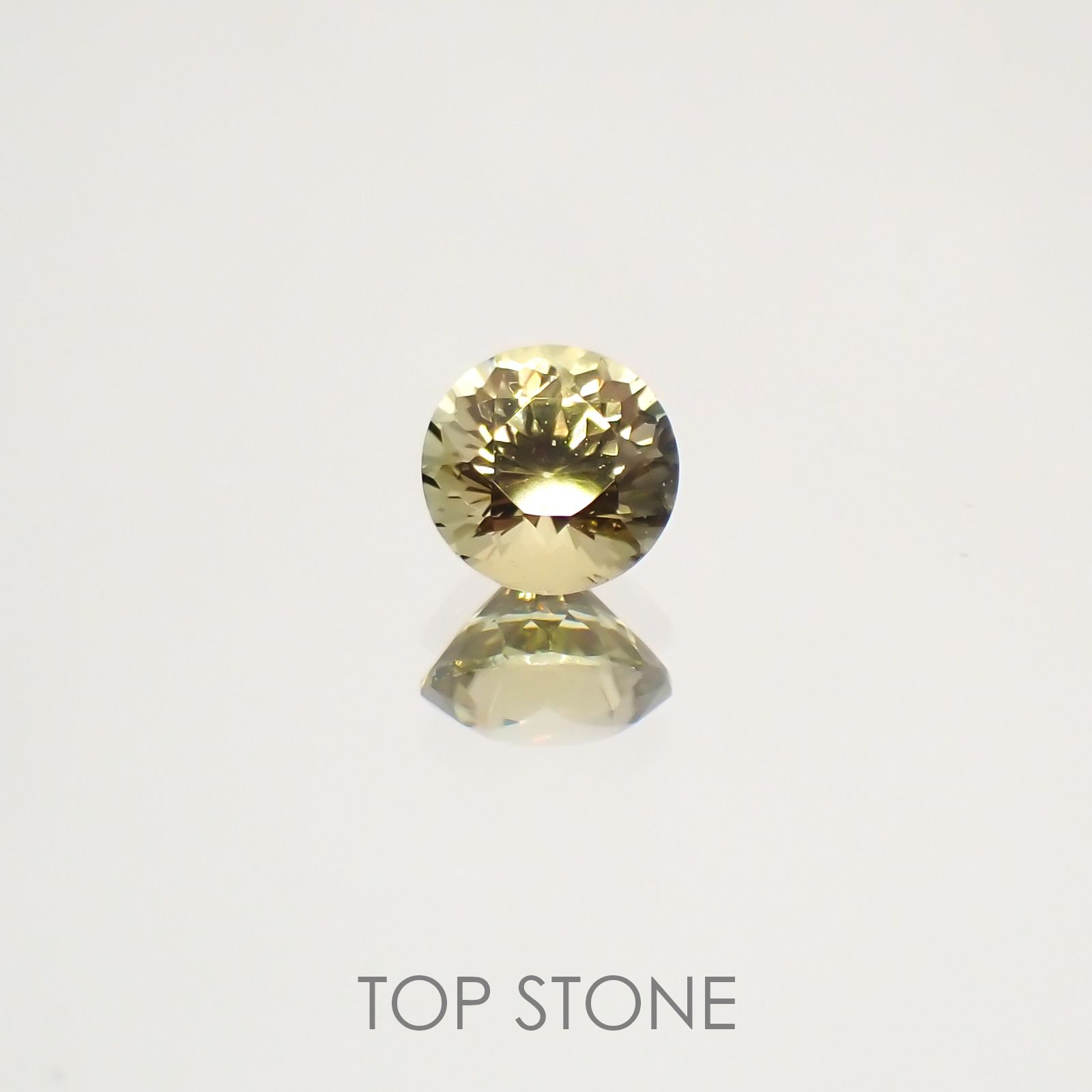 シンハライト スリランカ産 ルース 0.28ct[210510693]3.9×3.9mm前後