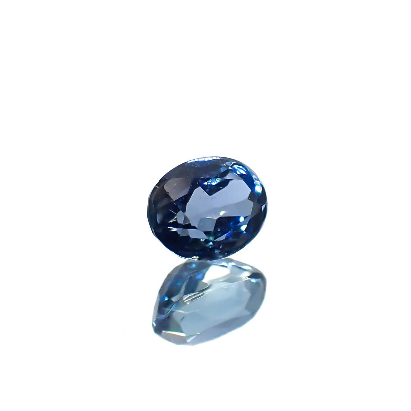 タトゥーアクアマリン ブラジル・ミナスジェライス州タトゥー鉱山産 0.30ct[240226073]4.6x3.5mm前後