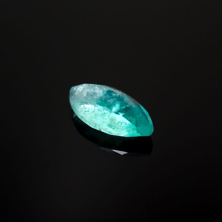 パライバトルマリン(宝石名トルマリン/別名パライバ・トルマリン)ブラジル・キントス鉱山産 0.34ct 識別済[221018835]6.5x3.5mm前後