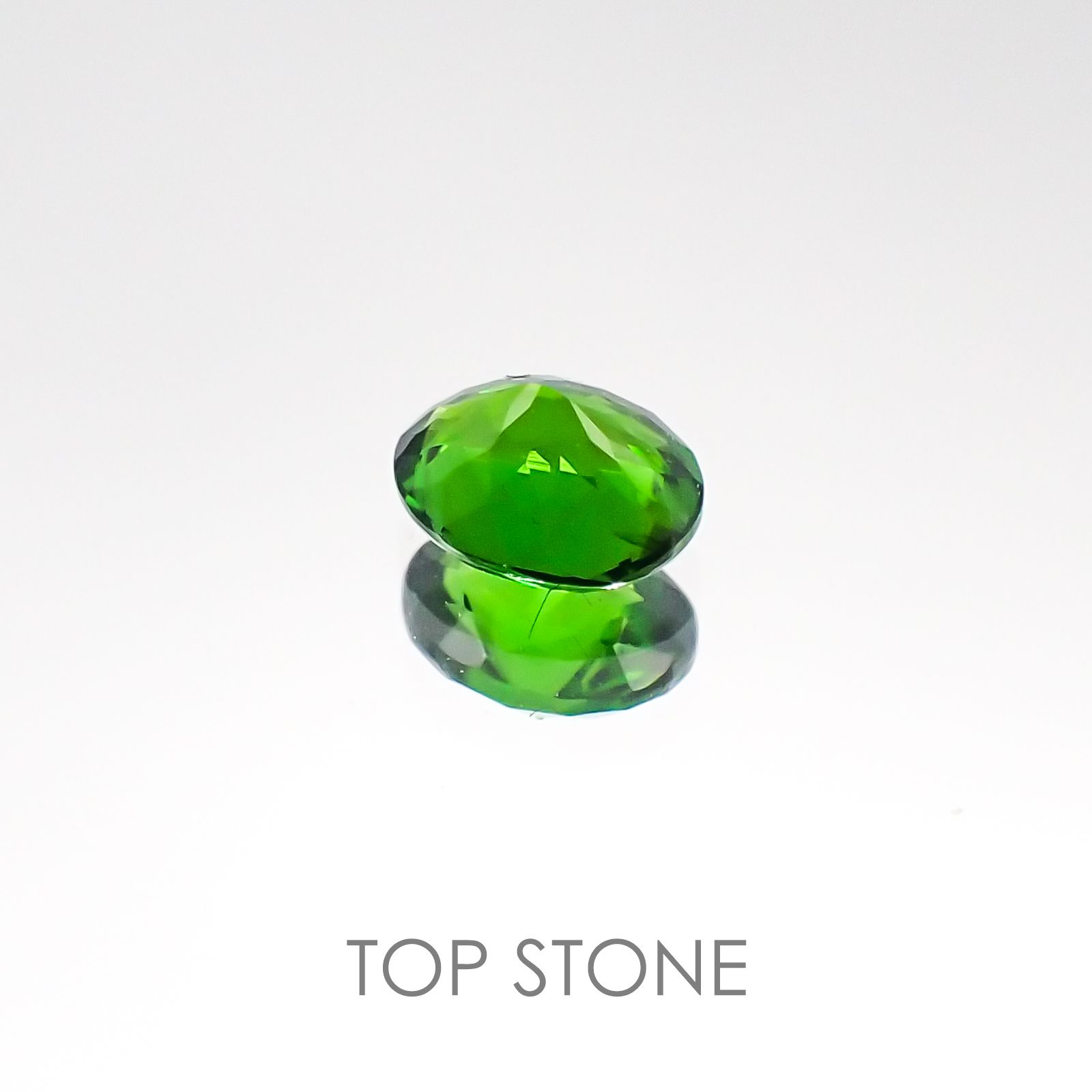クロムダイオプサイド ロシア産 ルース 0.36ct[20084973]4.9×3.9mm前後