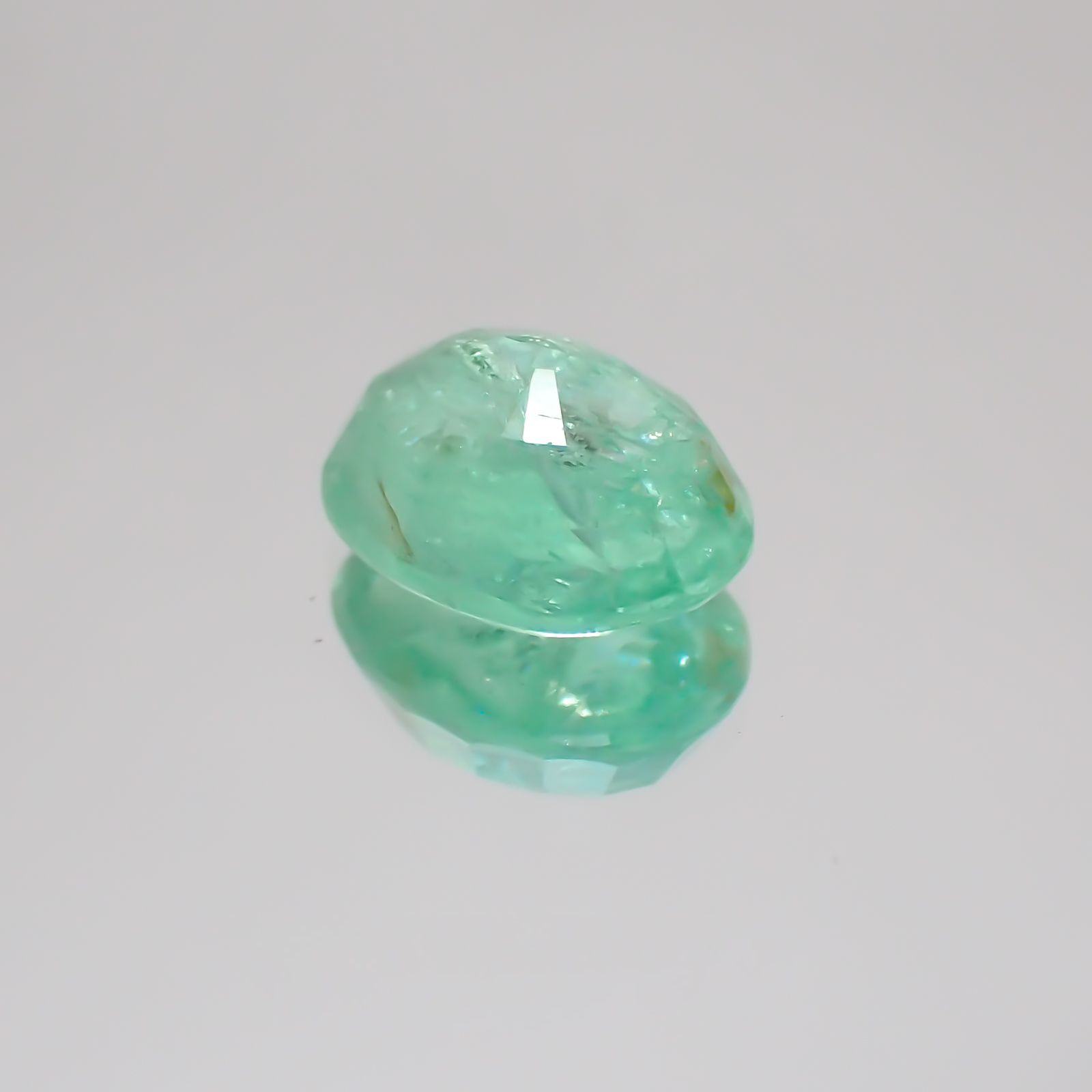 パライバトルマリン モザンビーク産 ルース 1.99ct[21059408]8.9×6.9mm前後