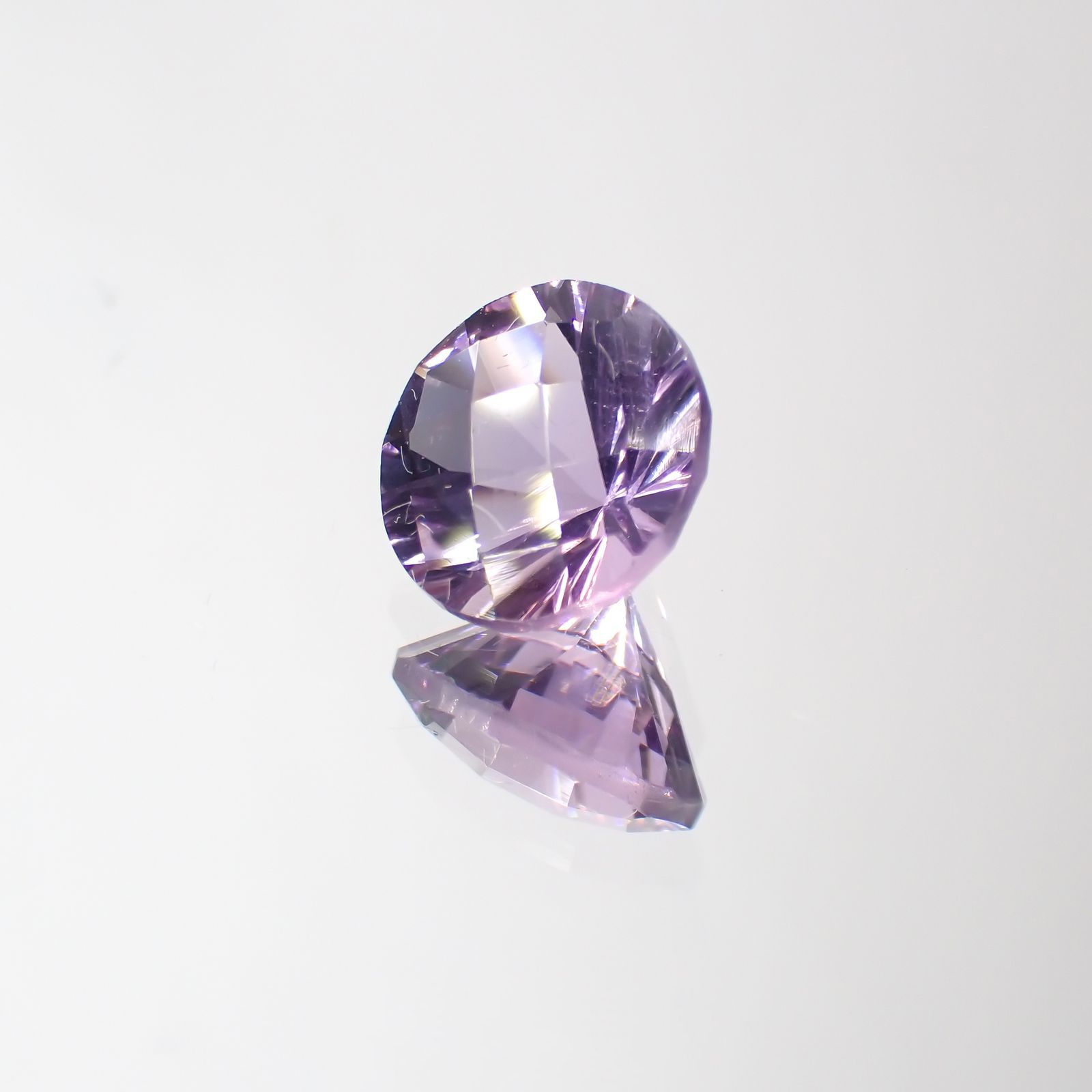 ◇チェッカーコンケーブカット◇アメジスト(宝石名アメシスト) ブラジル産 1.19ct 識別済[211013030]7.2×7.2mm前後