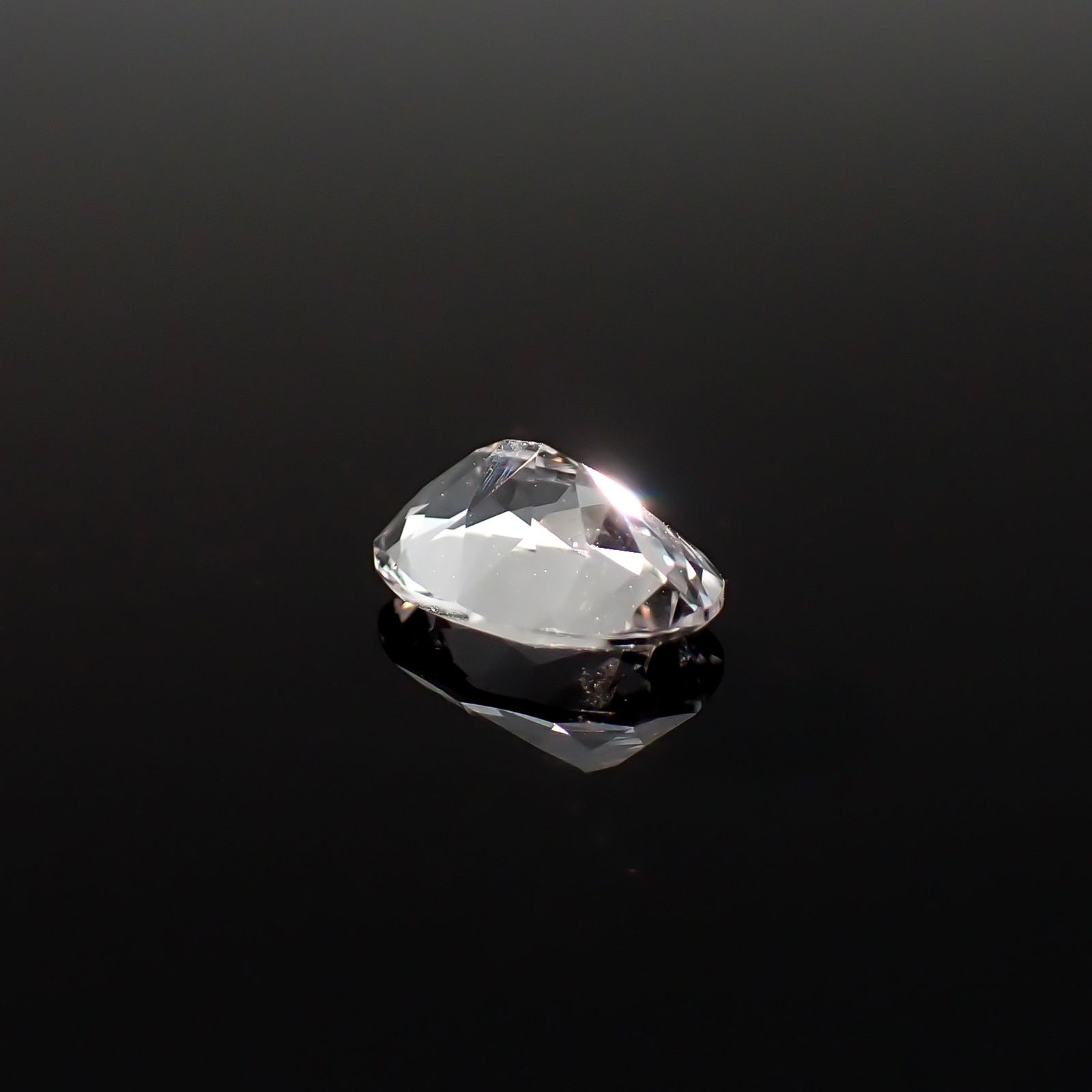 フェナカイト ロシア・マリシェボ鉱山産 0.84ct / 7.7x5.3mm前後 [260632430]