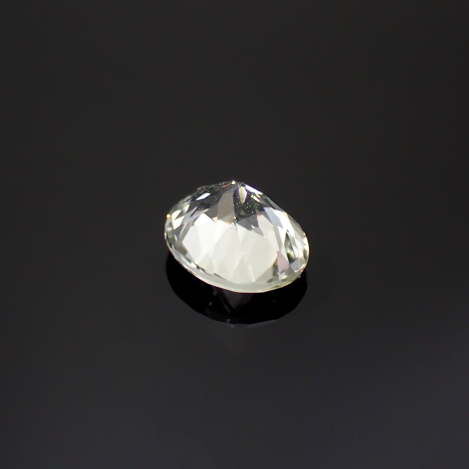 アクロアイト(宝石名トルマリン)ナイジェリア産 0.65ct 識別済[220616254]6.1x5.1mm前後