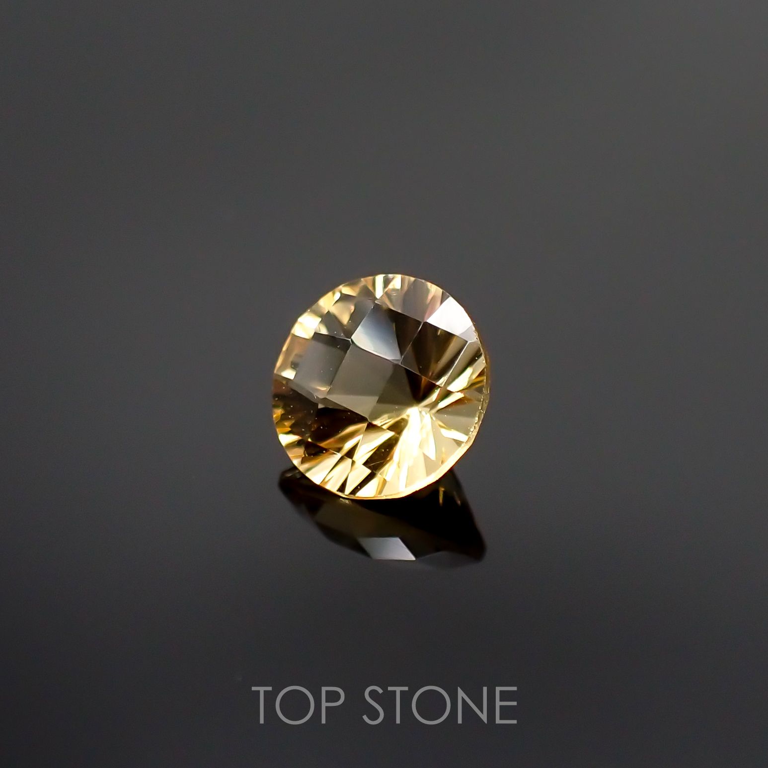 ◇チェッカーコンケーブカット◇シトリン(宝石名シトリン) ブラジル産 1.13ct 識別済[210913025]7×7mm前後