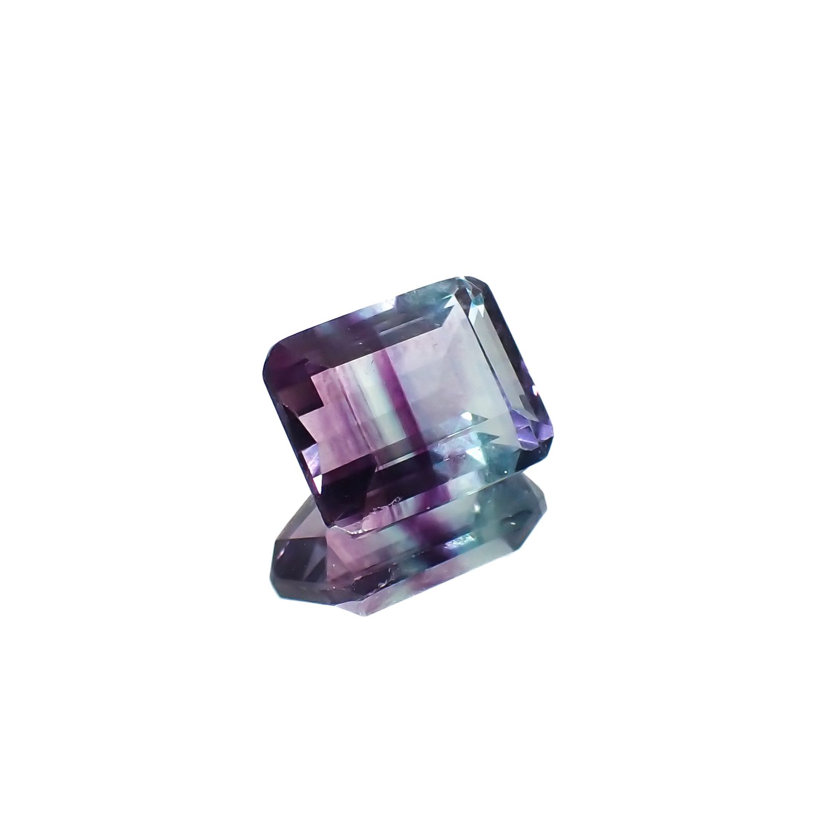 パーティカラーフローライト フルオレッセンス ブラジル産 4.32ct[230823267]10.1x8.1mm前後