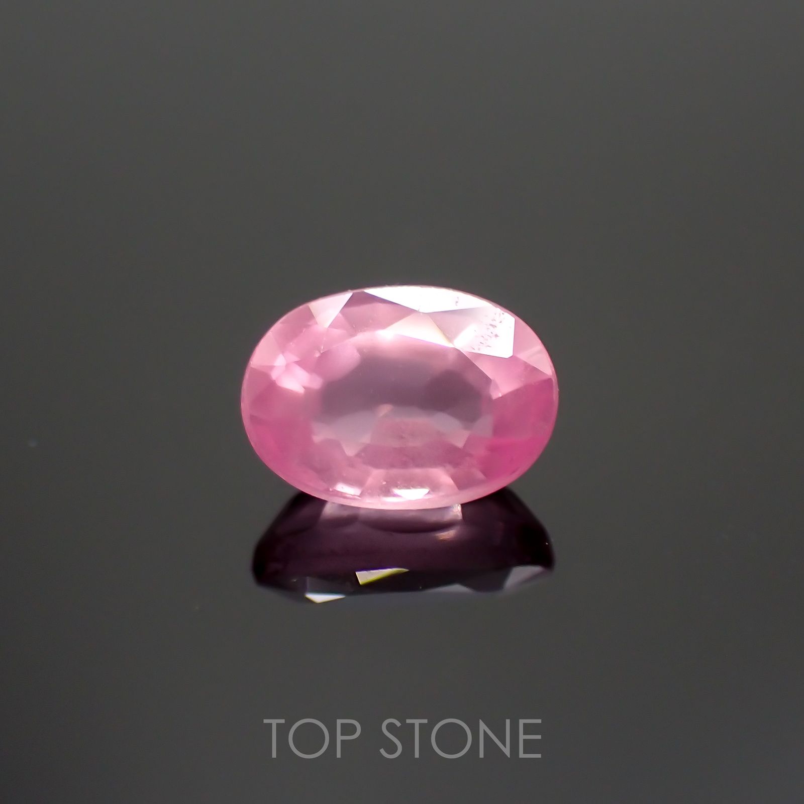 シルキーピンクスピネル(宝石名ピンク・スピネル)タンザニア産 0.68ct 識別済[220114140]5.9x4.3mm前後