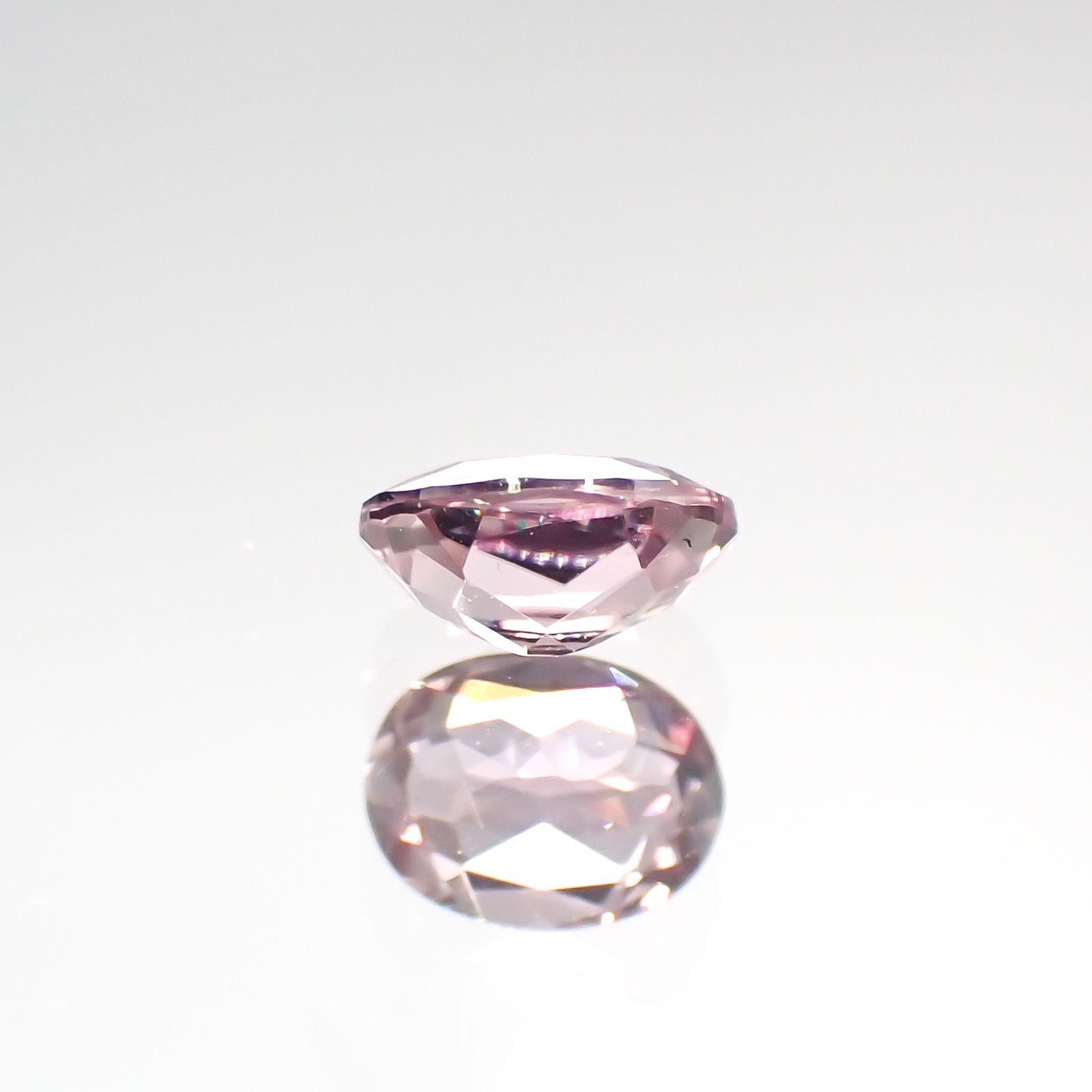 ピンクダイアスポア(宝石名ダイアスポア) アフガニスタン産 0.38ct 識別済[210912433]5.2×3.8mm前後