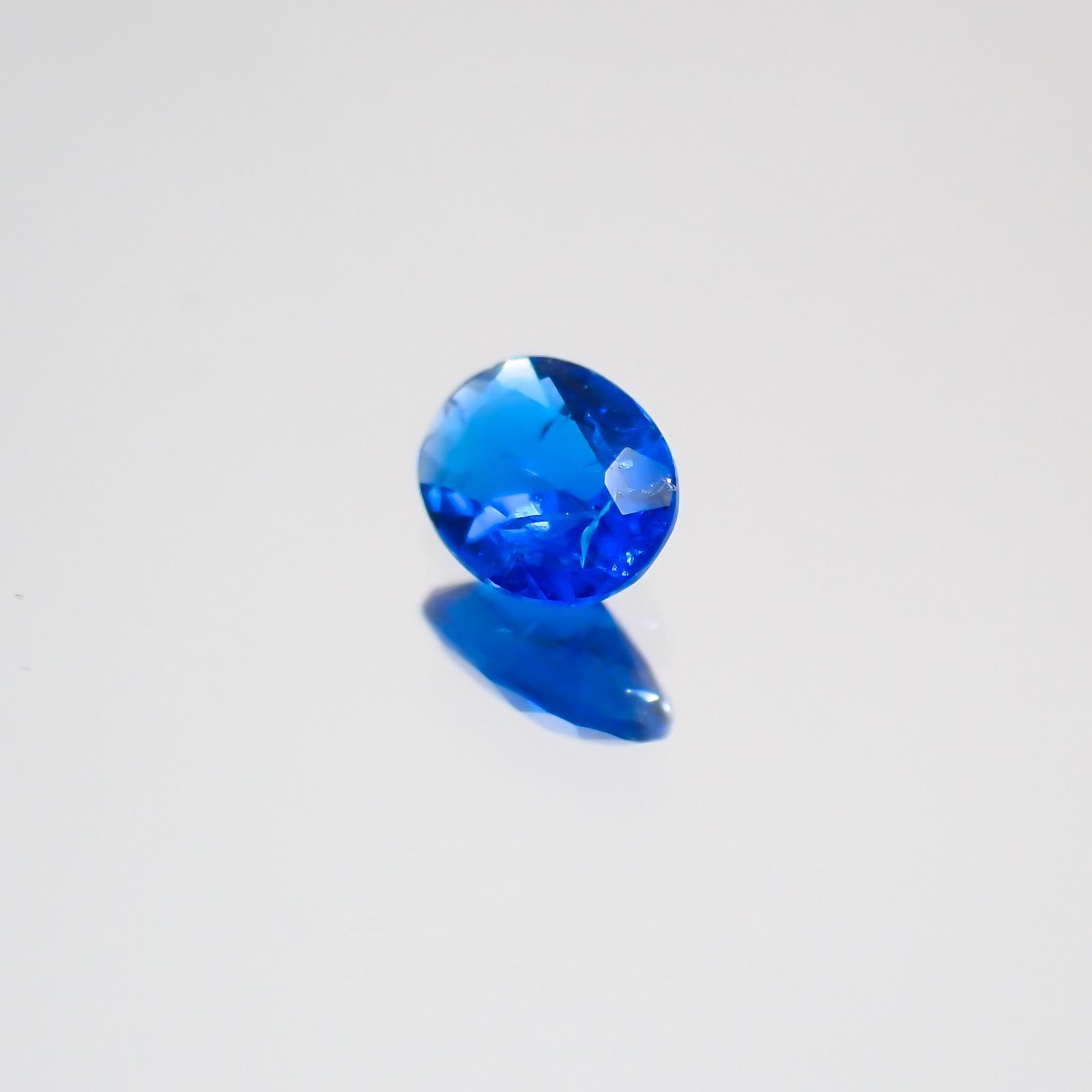 アウイナイト ドイツ産 ルース 0.07ct[20063077]3.4×2.7mm前後