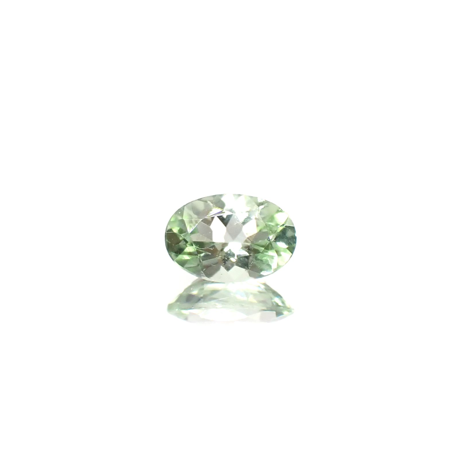 ミントペリドット パキスタン/ノルウェー産 0.42ct [250730638]6.1x4.1mm前後