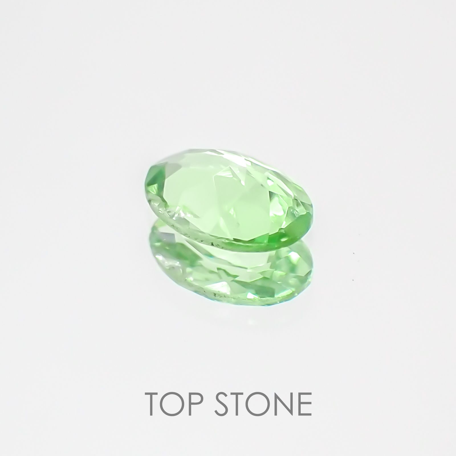 ミントガーネット タンザニア産 ルース 0.44ct[20127915]6.1×4.1mm前後