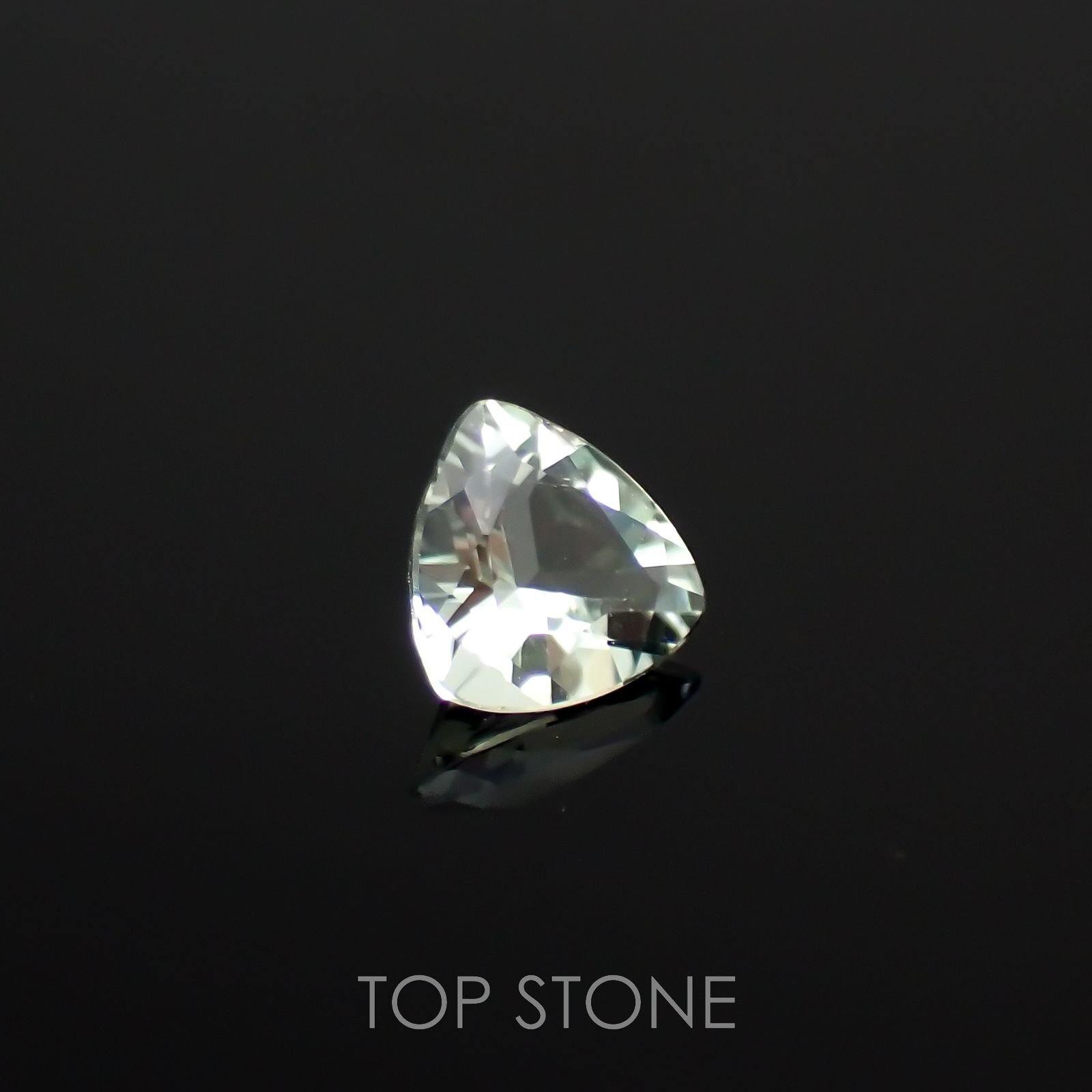 モンテブラサイト(宝石名モンテブラサイト)マダガスカル産 0.34ct 識別済[230120298]5x5mm前後