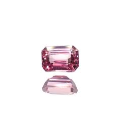 パパラチャサファイア(宝石名サファイア/別名パパラチャ・サファイア)スリランカ産 DGL鑑付 0.295ct / 4.07x2.99mm前後 [220616470]