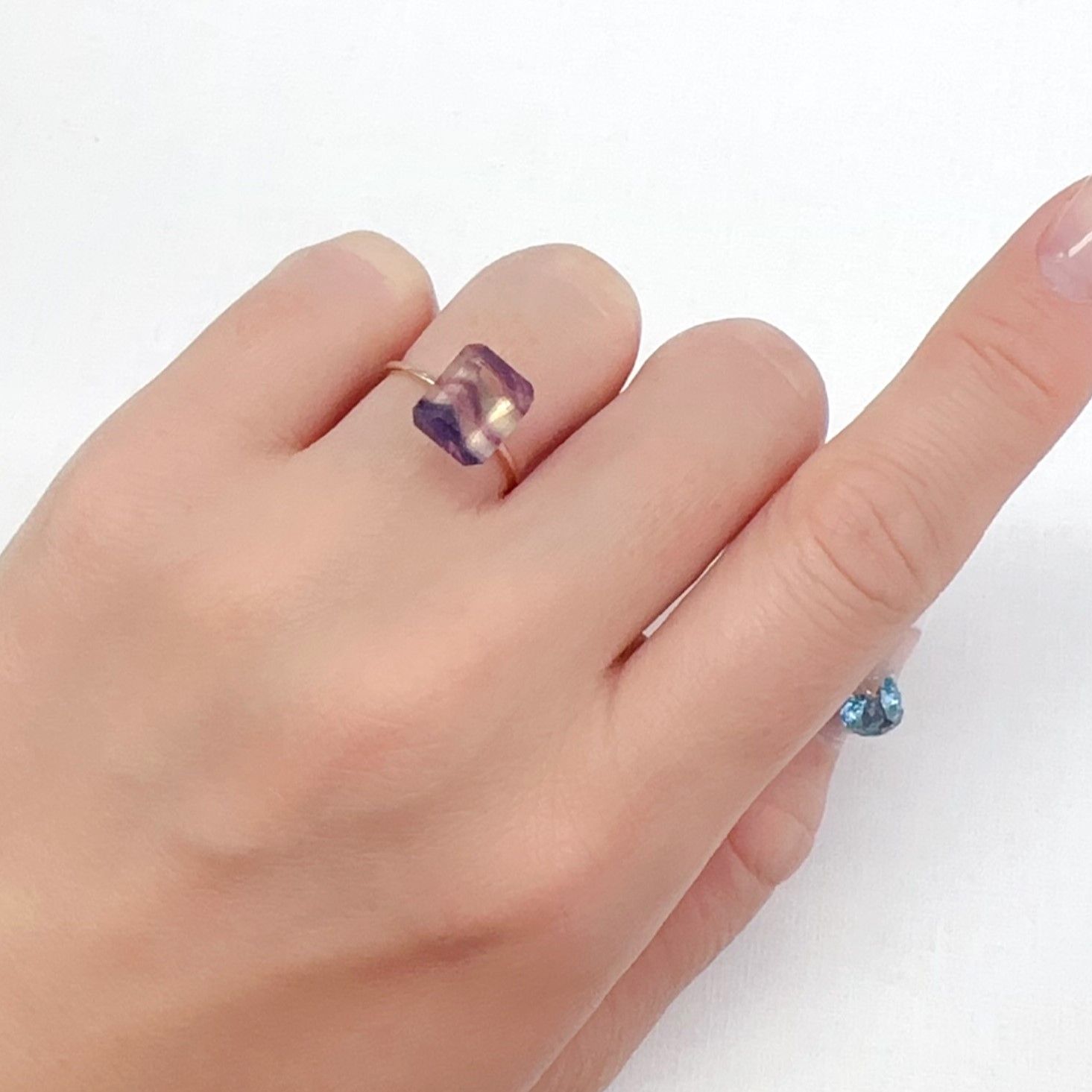 パーティカラーフローライト フルオレッセンス ブラジル産 3.59ct[240326911]9.9x8mm前後
