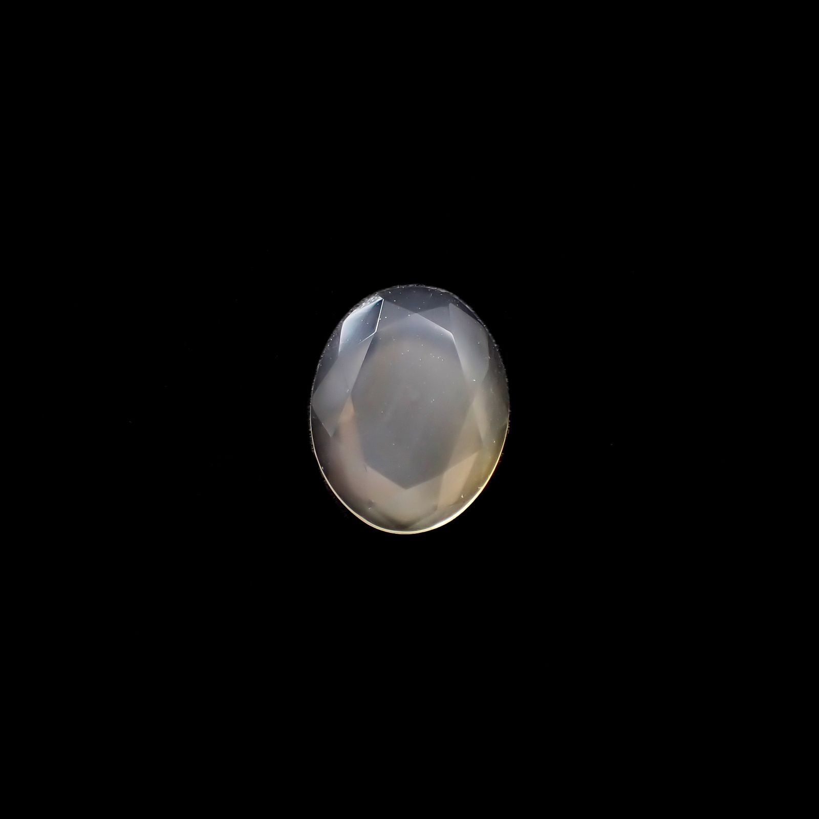 アイリスカルセドニー ブラジル・ミナスジェライス州産 0.93ct[240527809]9x7.1mm前後