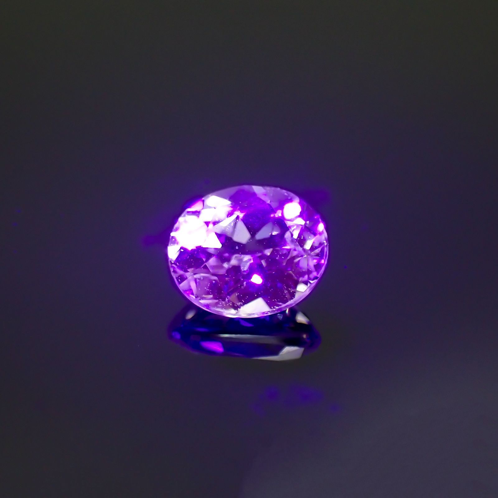 リューコガーネット(宝石名ホワイト グロッシュラー・ガーネット)ビルマ産 0.35ct 識別済[220616316]4.6x3.9mm前後