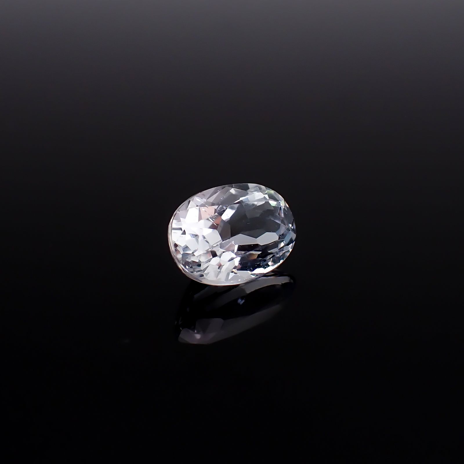 シルバーアパタイト フルオレッセンス アフリカ産 識別済 1.31ct / 7.9x5.5mm前後 [260632508]