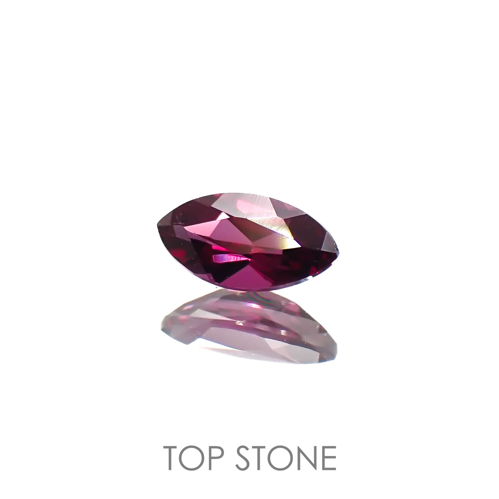 クロムパイロープガーネット(宝石名(含クロム) パイロープ・ガーネット)アメリカ・アリゾナ州産 0.18ct 識別済[221018403]5.1x2.6mm前後