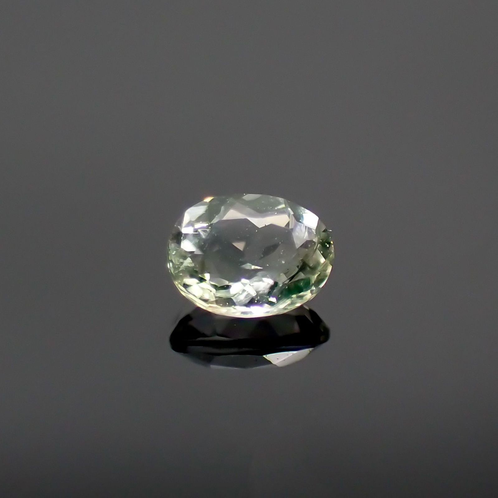 ハイアライトオパール(宝石名オパール) メキシコ産 0.094ct 識別済[210711155]3.5×2.7mm前後