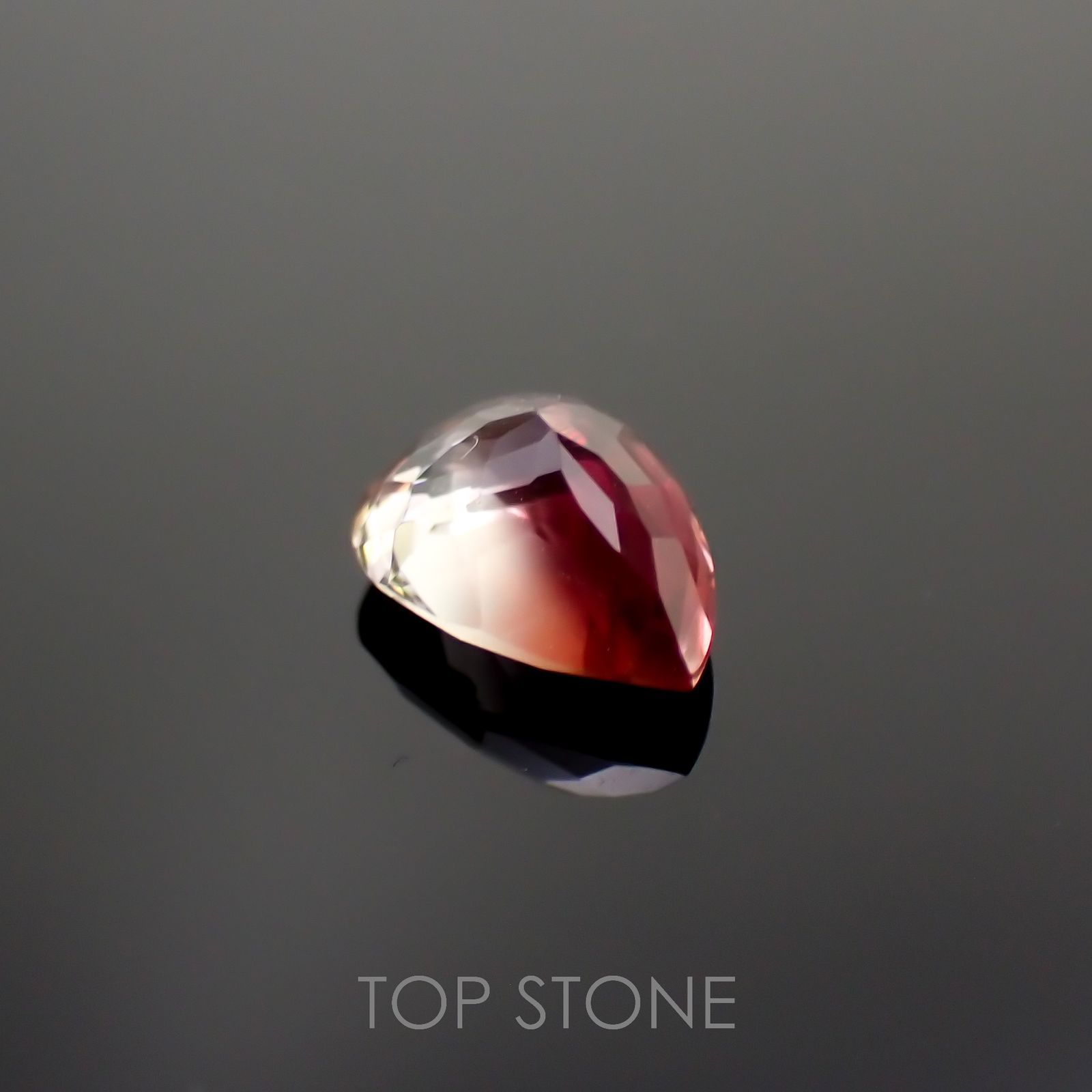 オレゴンサンストーン アメリカ・オレゴン州産 0.90ct[221018710]7.8x5.8mm前後