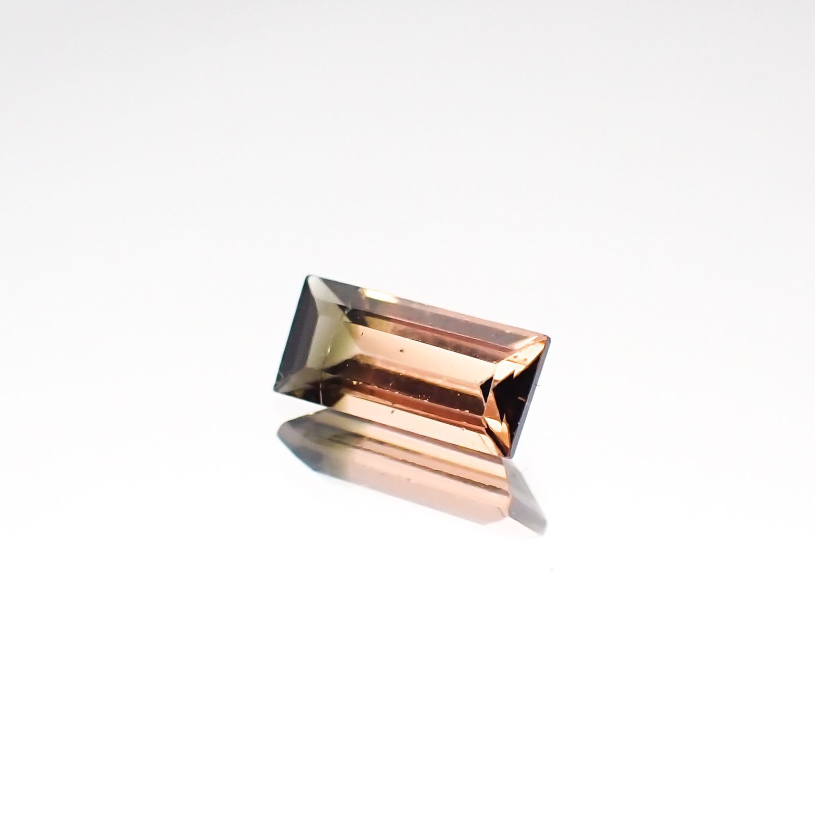 バイカラートルマリン(宝石名バイカラー・トルマリン)ブラジル産 0.56ct 識別済[231124211]7.3x3.3mm前後
