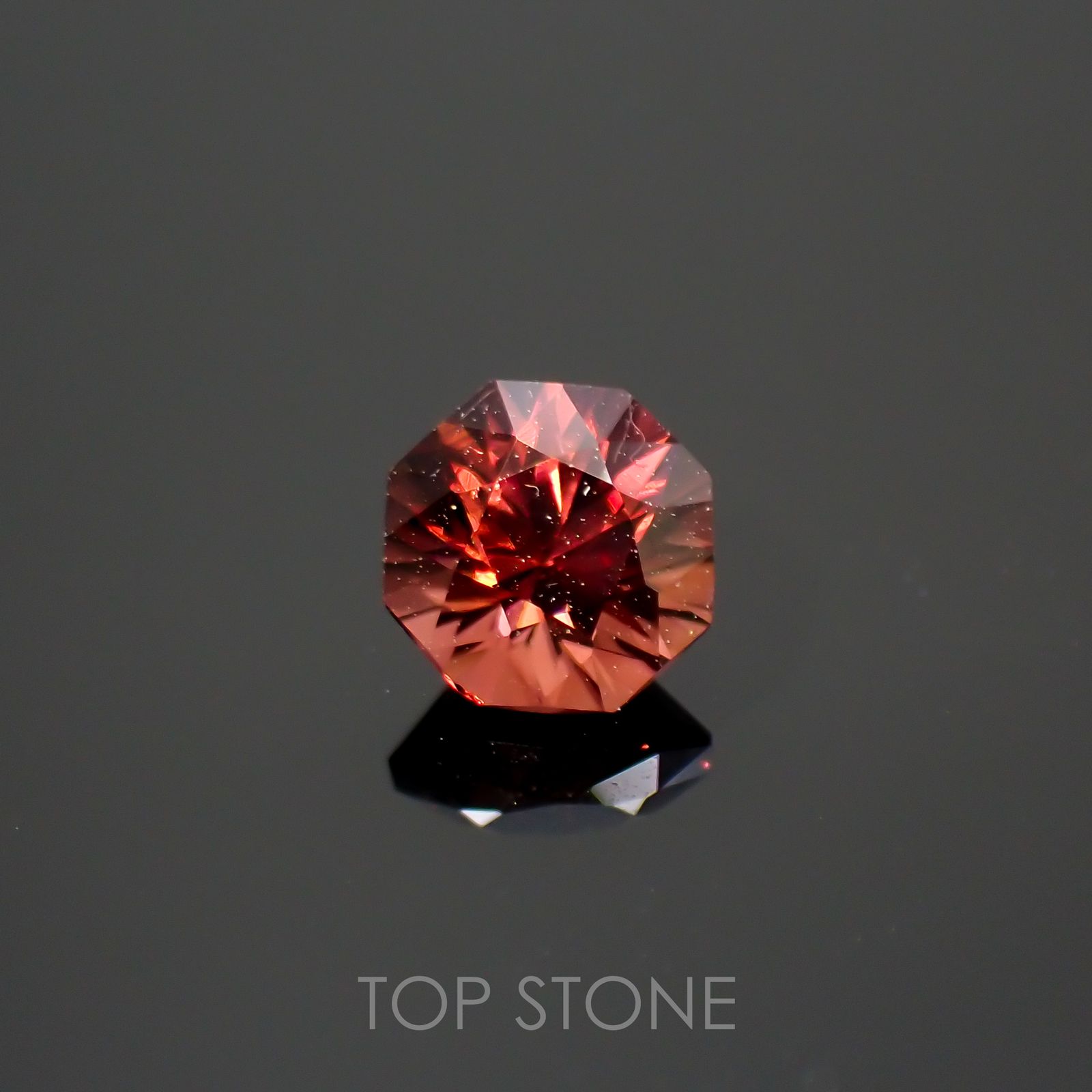 ◇オクタゴンカット◇ピンクジルコン(宝石名ジルコン)スリランカ/カンボジア産 0.81ct 識別済[220114931]5x4.9mm前後