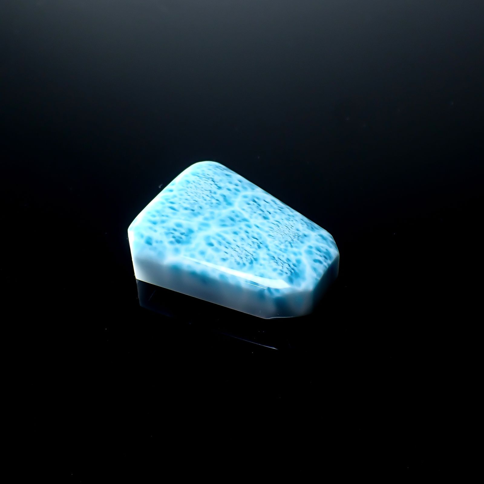 ◇カスタムカット◇ラリマー ドミニカ共和国産 106.99ct / 35.3x28.7mm前後 [250630551]