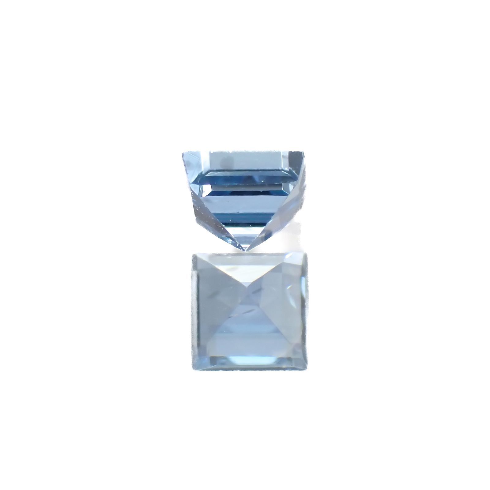 サンタマリアアクアマリン ブラジル産 0.13ct[220918069]2.8x2..8mm前後