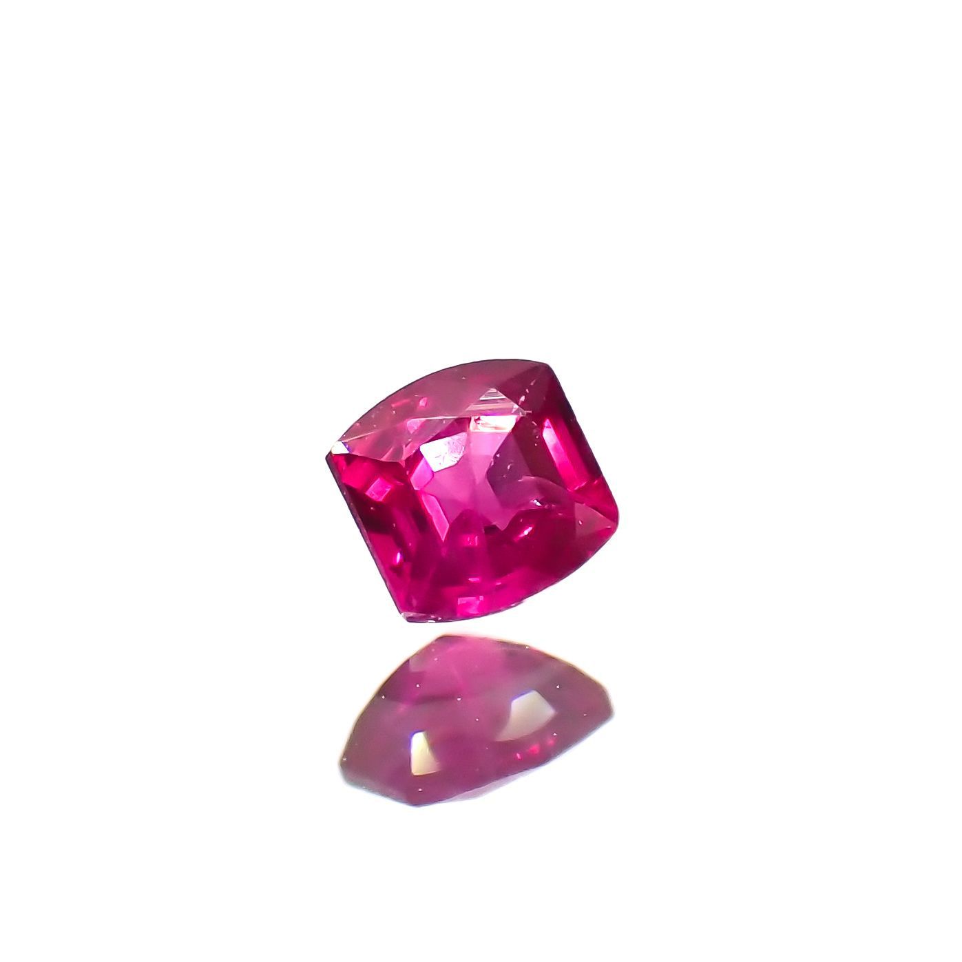 ルビー モザンビーク/ビルマ産 0.17ct [220616197]3x2.8mm前後