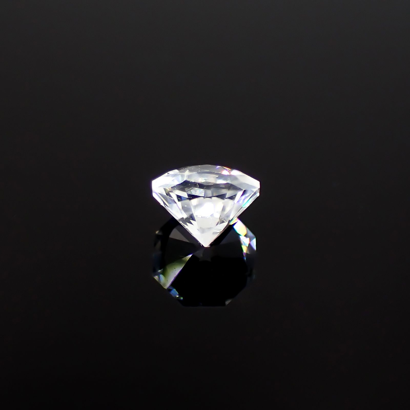 ◇オクタゴンカット◇カラーレスジルコン(宝石名ホワイト・ジルコン)スリランカ/カンボジア産 識別済 0.82ct / 4.9x4.9mm前後 [251231381]