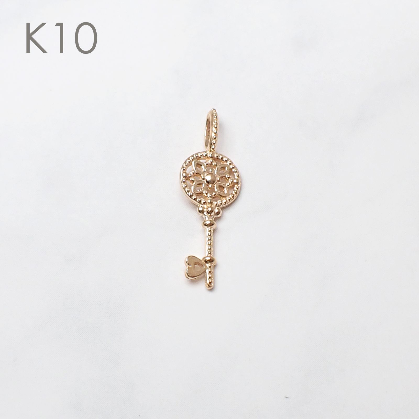 ◇K18/K10 Beata（ビィータ）◇アンティークキー [ラッキーチャーム/ペンダントトップ※チェーン別売り]