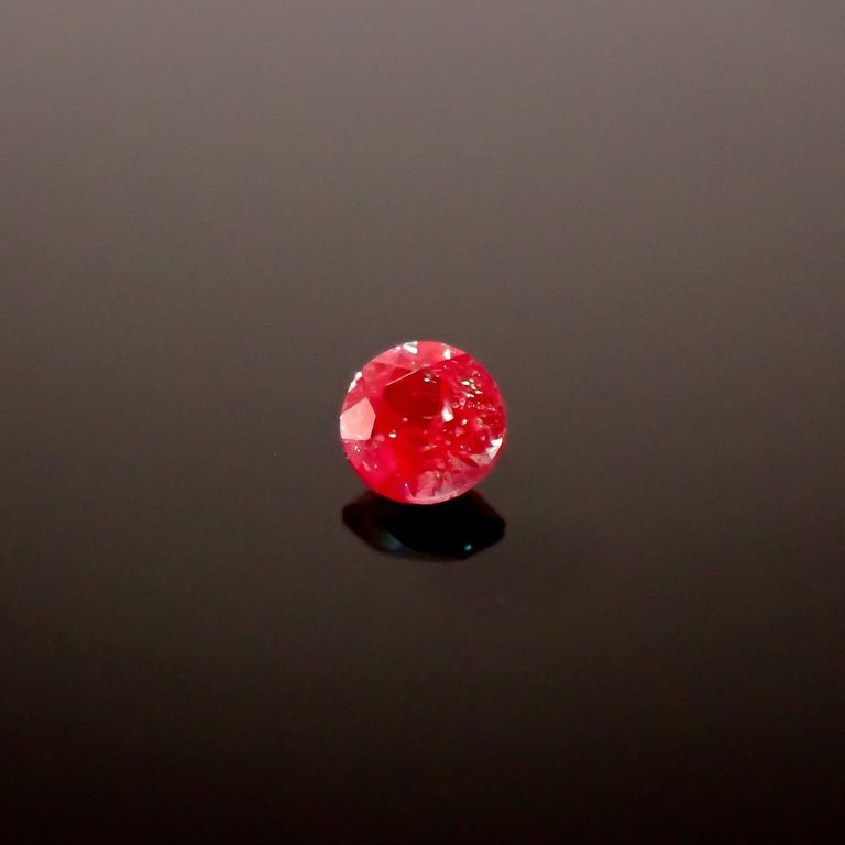 長波365(ライト)の照射で蛍光