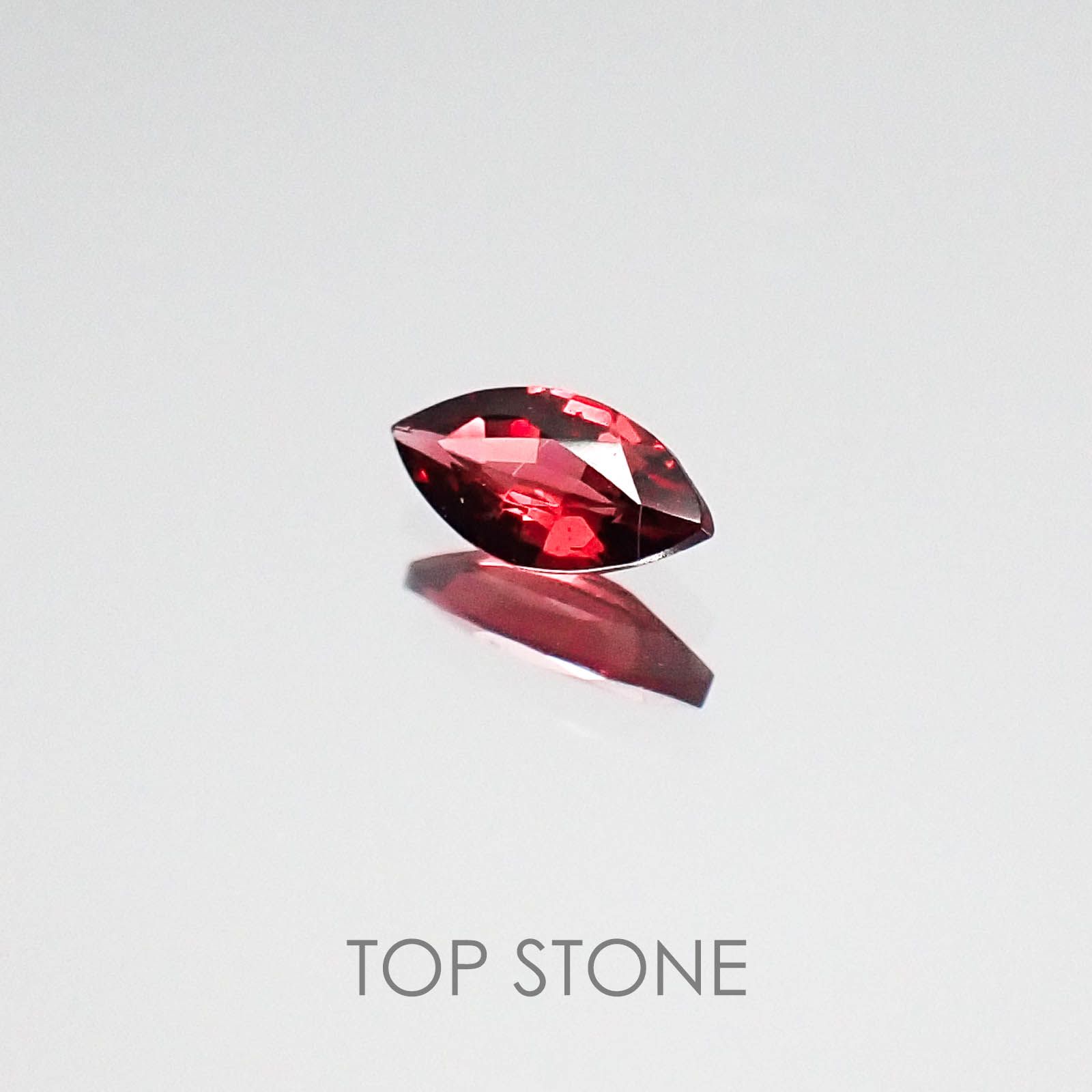 レッドスピネル タンザニア産 ルース 0.13ct[20073923]5×2.5mm前後