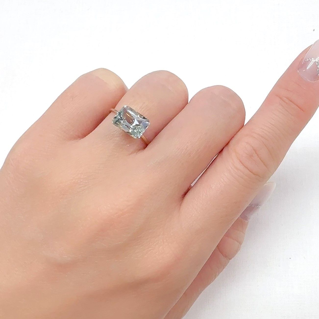 オリゴクレース(宝石名オリゴクレース)ケニア産 2.38ct 識別済[240628002]9.4x7.1mm前後