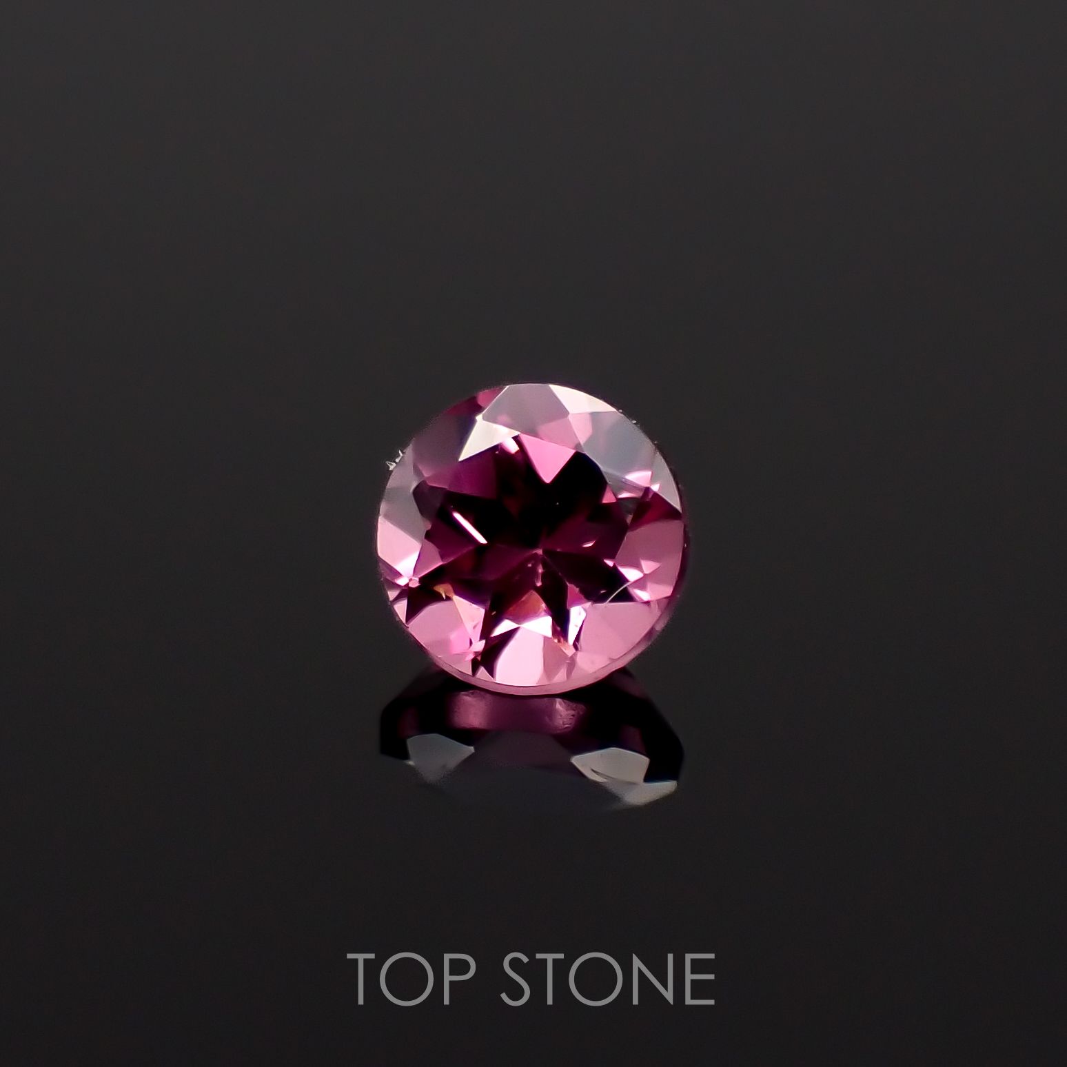 カラーシフトマラヤガーネット タンザニア産 0.35ct[230120277]4x4mm前後