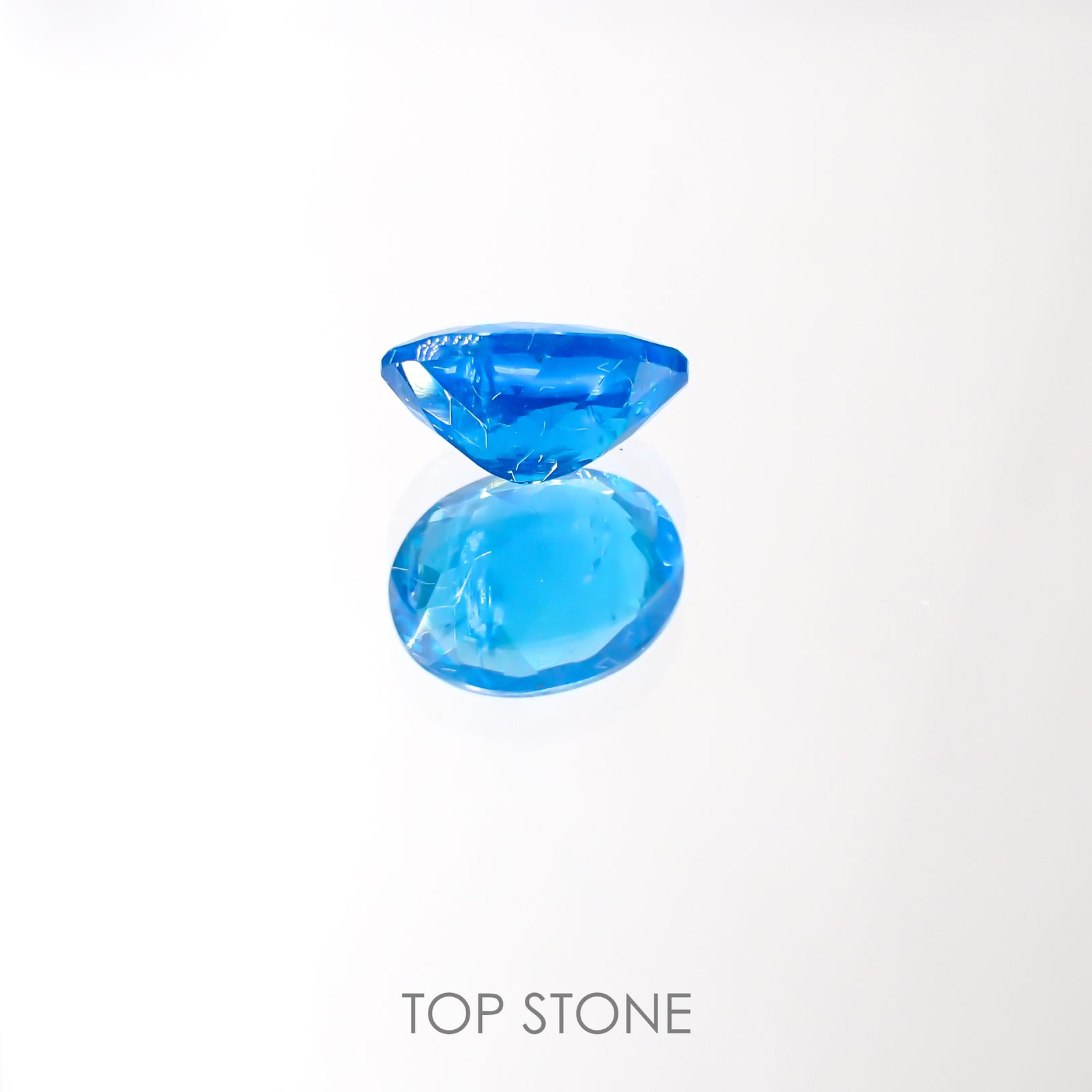 ネオンブルーアパタイト(宝石名アパタイト) マダガスカル産 1.27ct 識別済[211013057]8×6.1mm前後