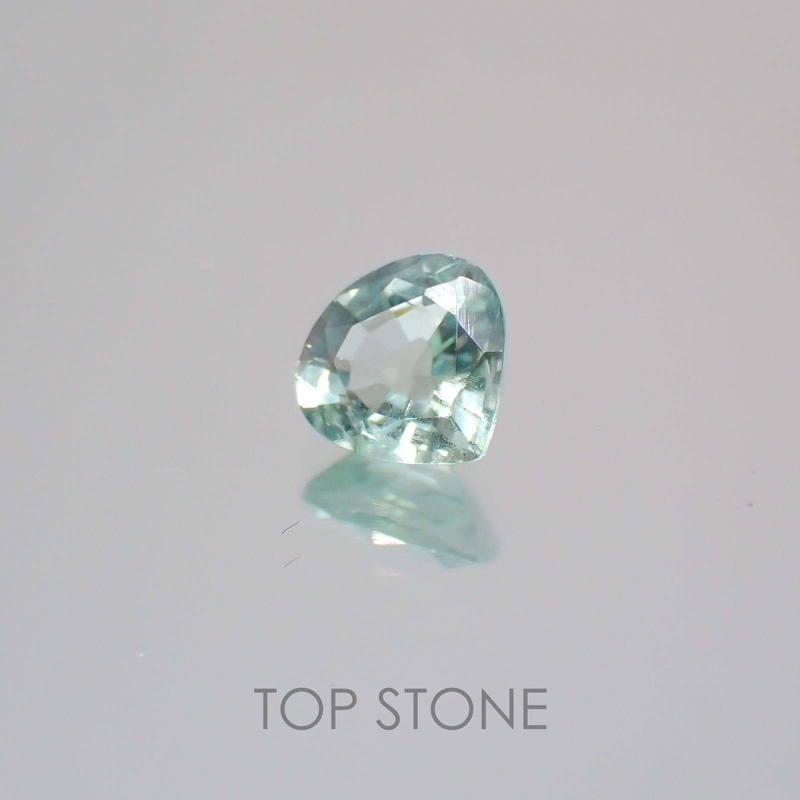 ミントベリル(宝石名グリーン・ベリル) ブラジル産 0.56ct 識別済[21069830]5.8×5.8mm前後