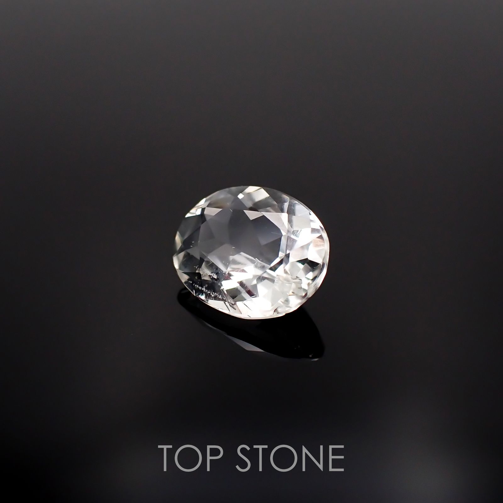 オリゴクレース(宝石名オリゴクレース)ブラジル産 1.69ct 識別済[221219445]9.4x7.4mm前後